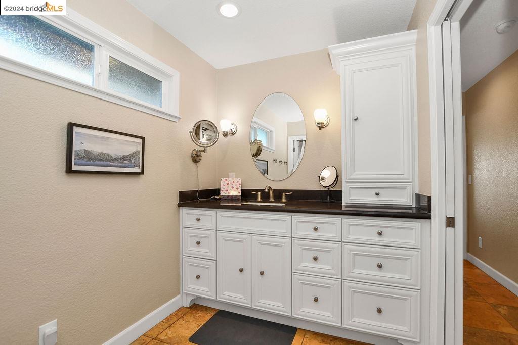 Detail Gallery Image 24 of 44 For 5433 Drakes Ct, Discovery Bay,  CA 94505 - 3 Beds | 2 Baths
