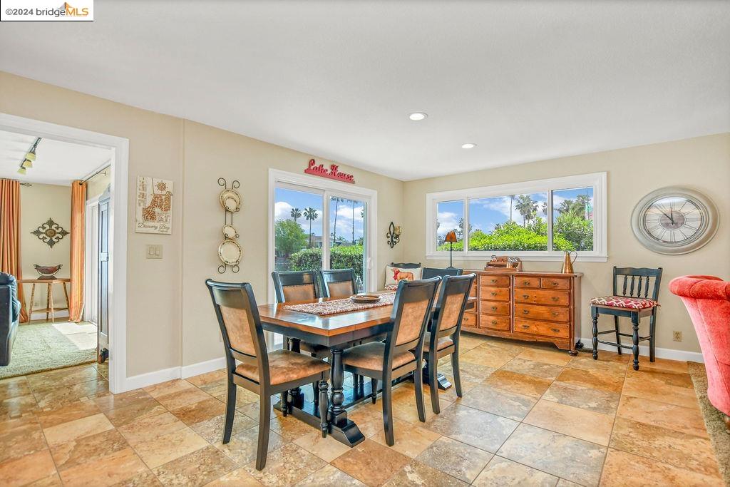 Detail Gallery Image 8 of 44 For 5433 Drakes Ct, Discovery Bay,  CA 94505 - 3 Beds | 2 Baths