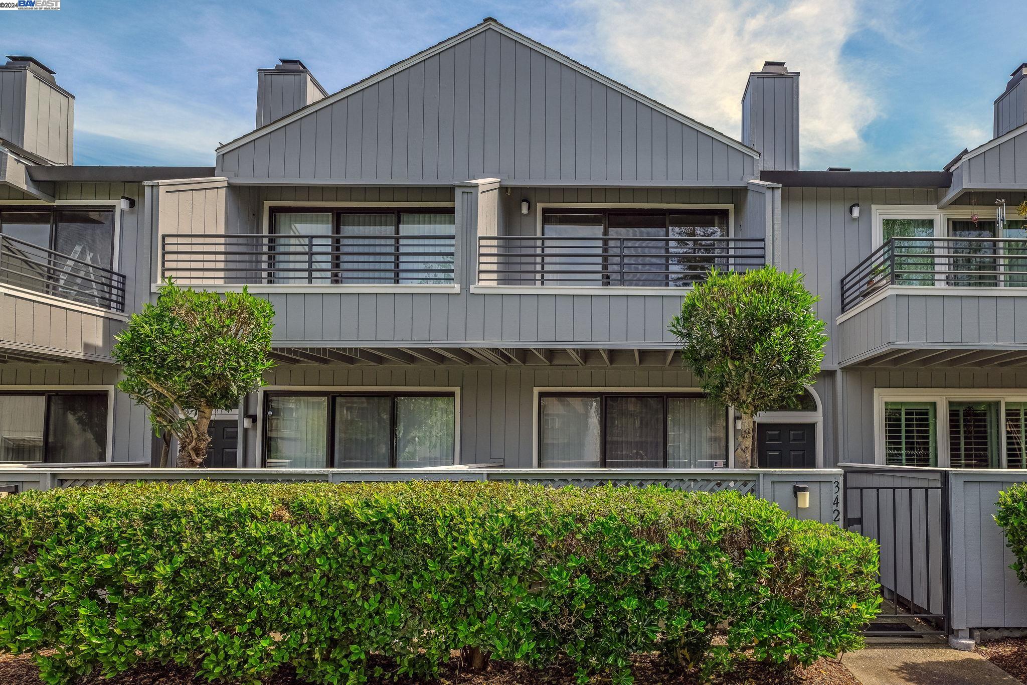 MLS: 41056771 Condo For Sale