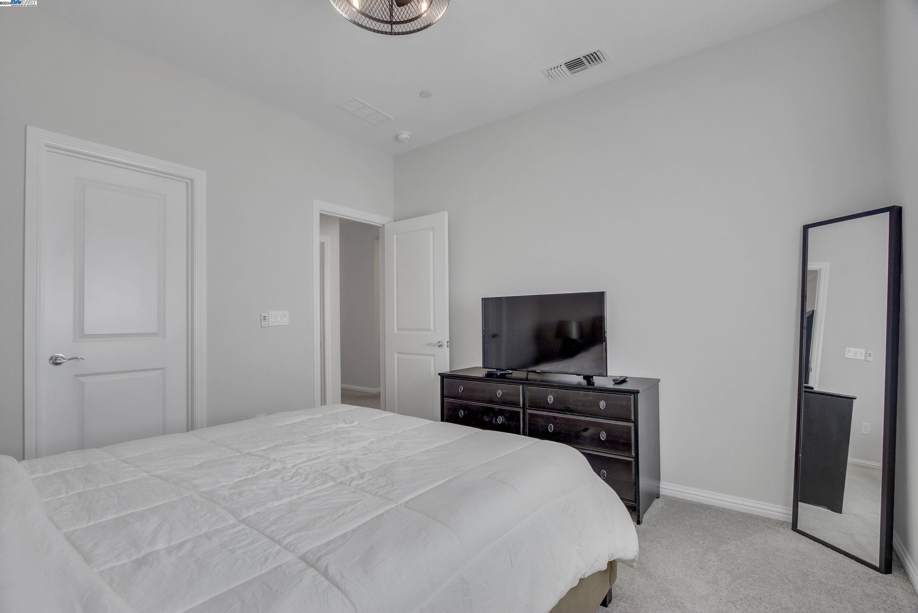 Detail Gallery Image 40 of 60 For 302 Bear Creek Dr, Brentwood,  CA 94513 - 4 Beds | 2/1 Baths