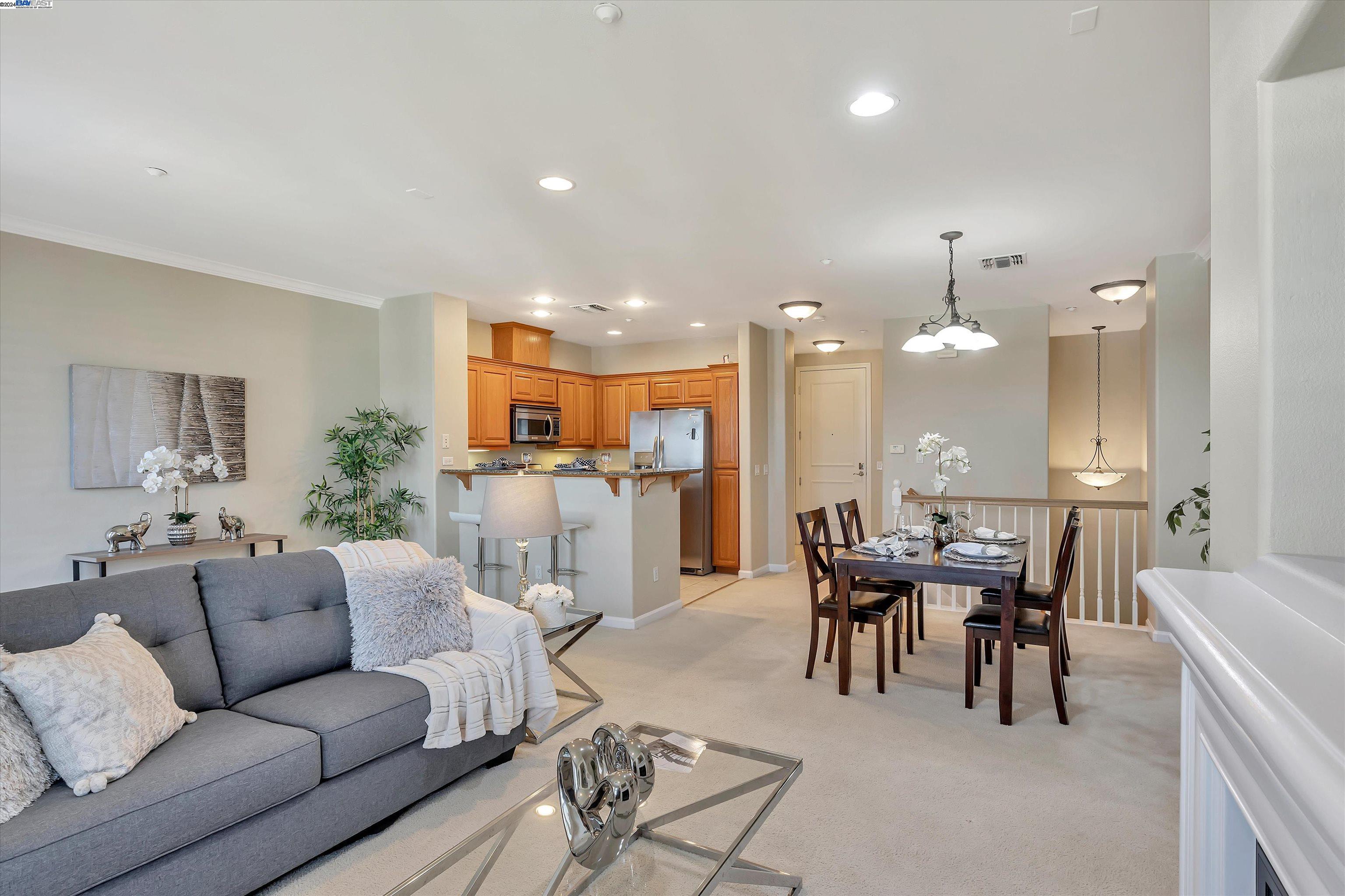 Detail Gallery Image 3 of 39 For 3240 Maguire Way #424,  Dublin,  CA 94568 - 2 Beds | 2/1 Baths