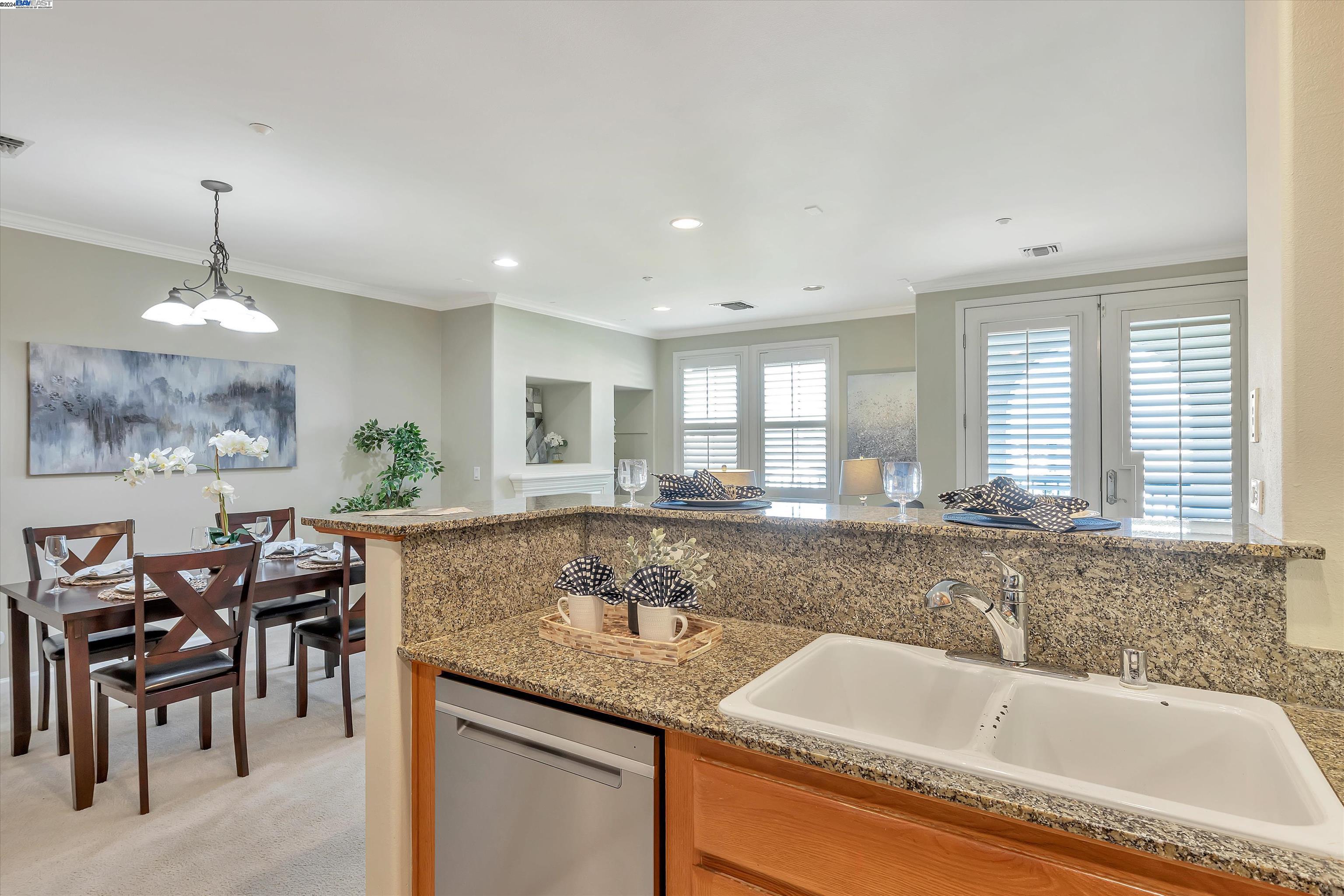 Detail Gallery Image 10 of 39 For 3240 Maguire Way #424,  Dublin,  CA 94568 - 2 Beds | 2/1 Baths