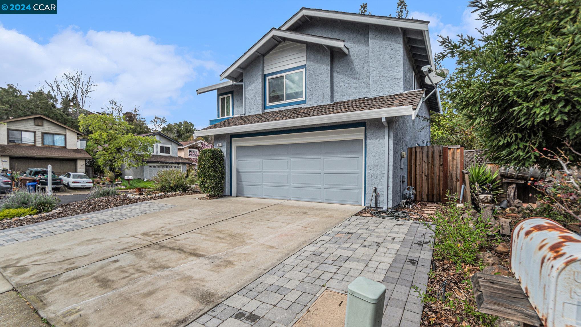 Detail Gallery Image 1 of 21 For 11 Brodia Ct, Martinez,  CA 94553 - 3 Beds | 2/1 Baths