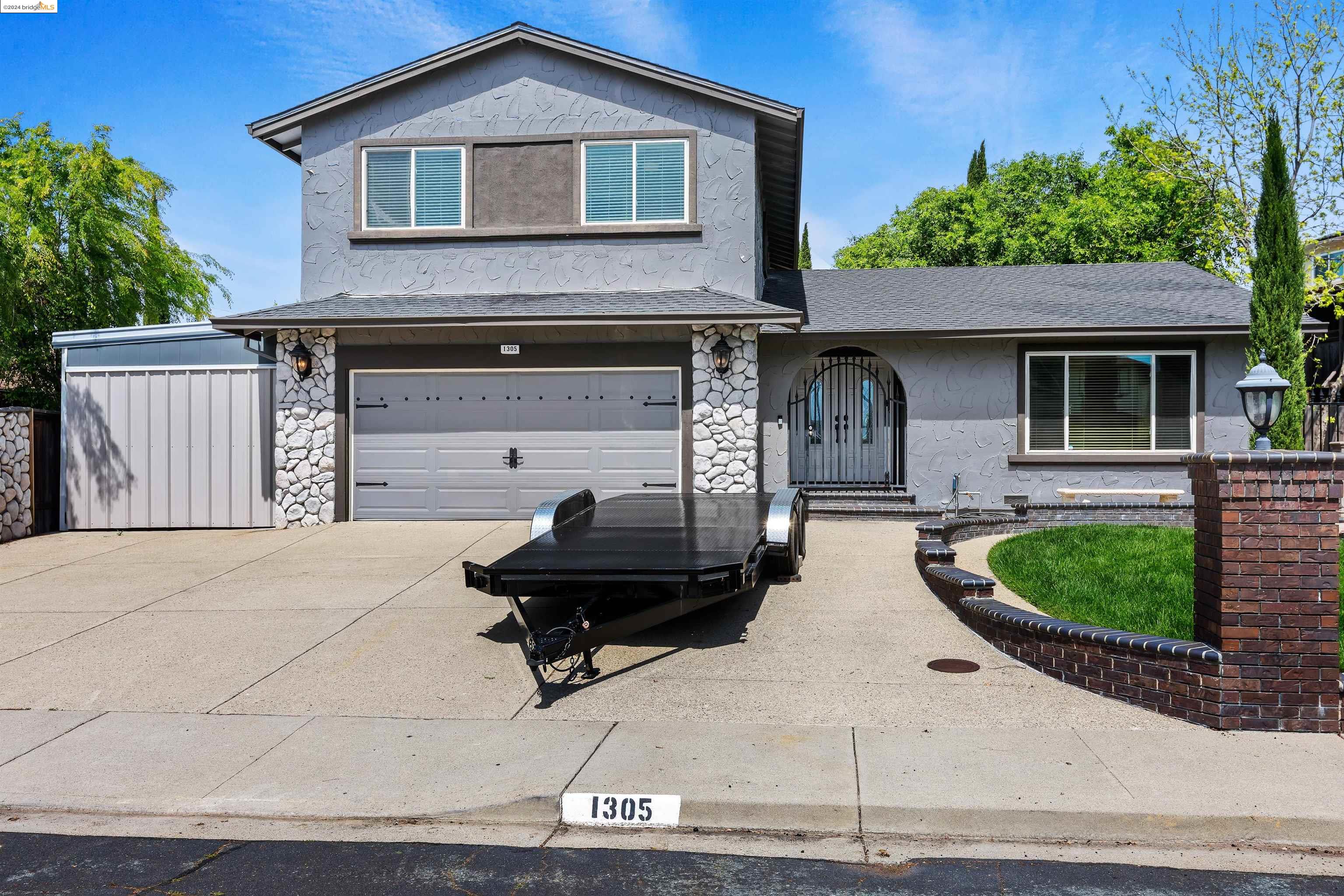 Detail Gallery Image 1 of 1 For 1305 Tarryton Ct, Antioch,  CA 94509 - 4 Beds | 2/1 Baths