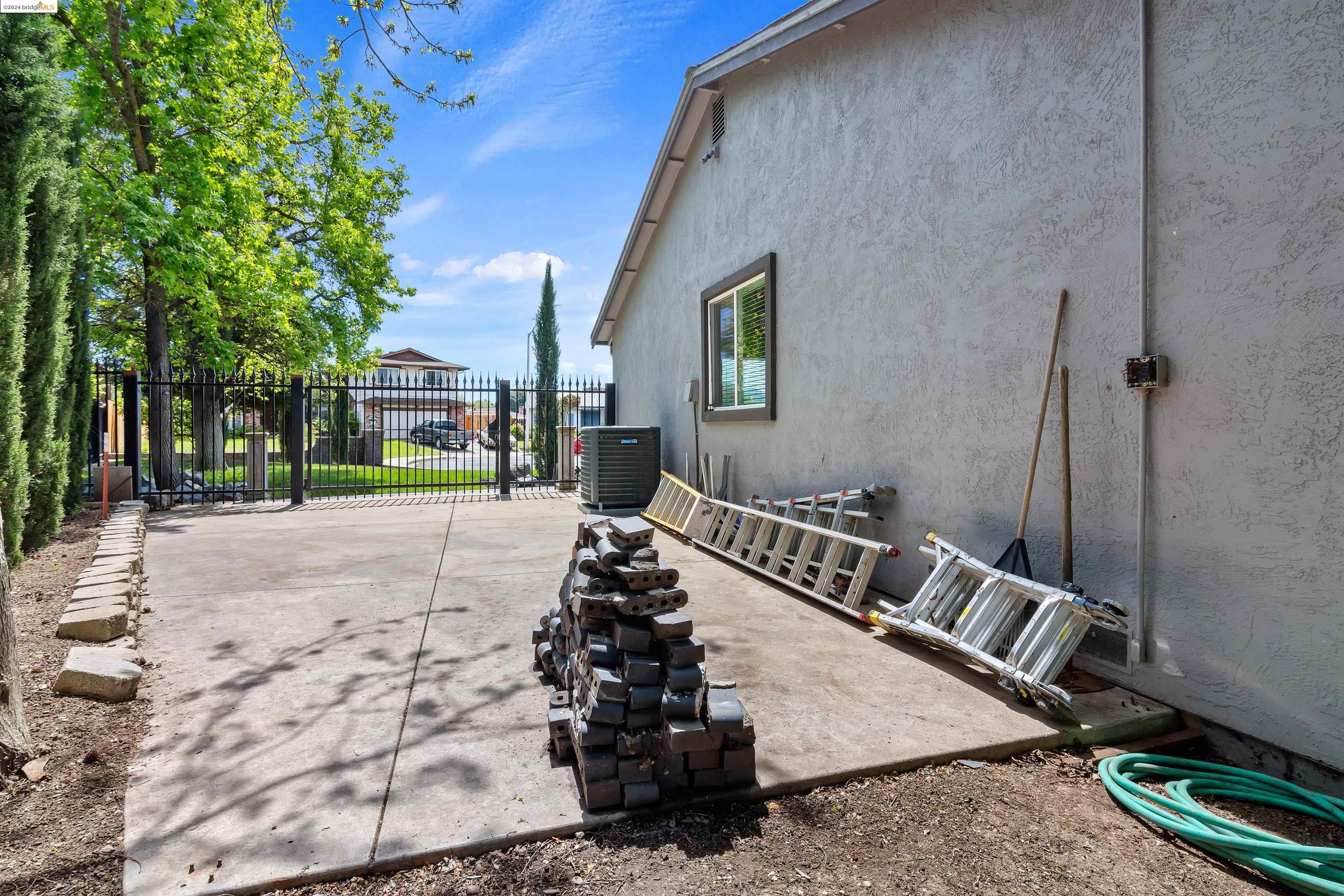 Detail Gallery Image 30 of 30 For 1305 Tarryton Ct, Antioch,  CA 94509 - 4 Beds | 2/1 Baths
