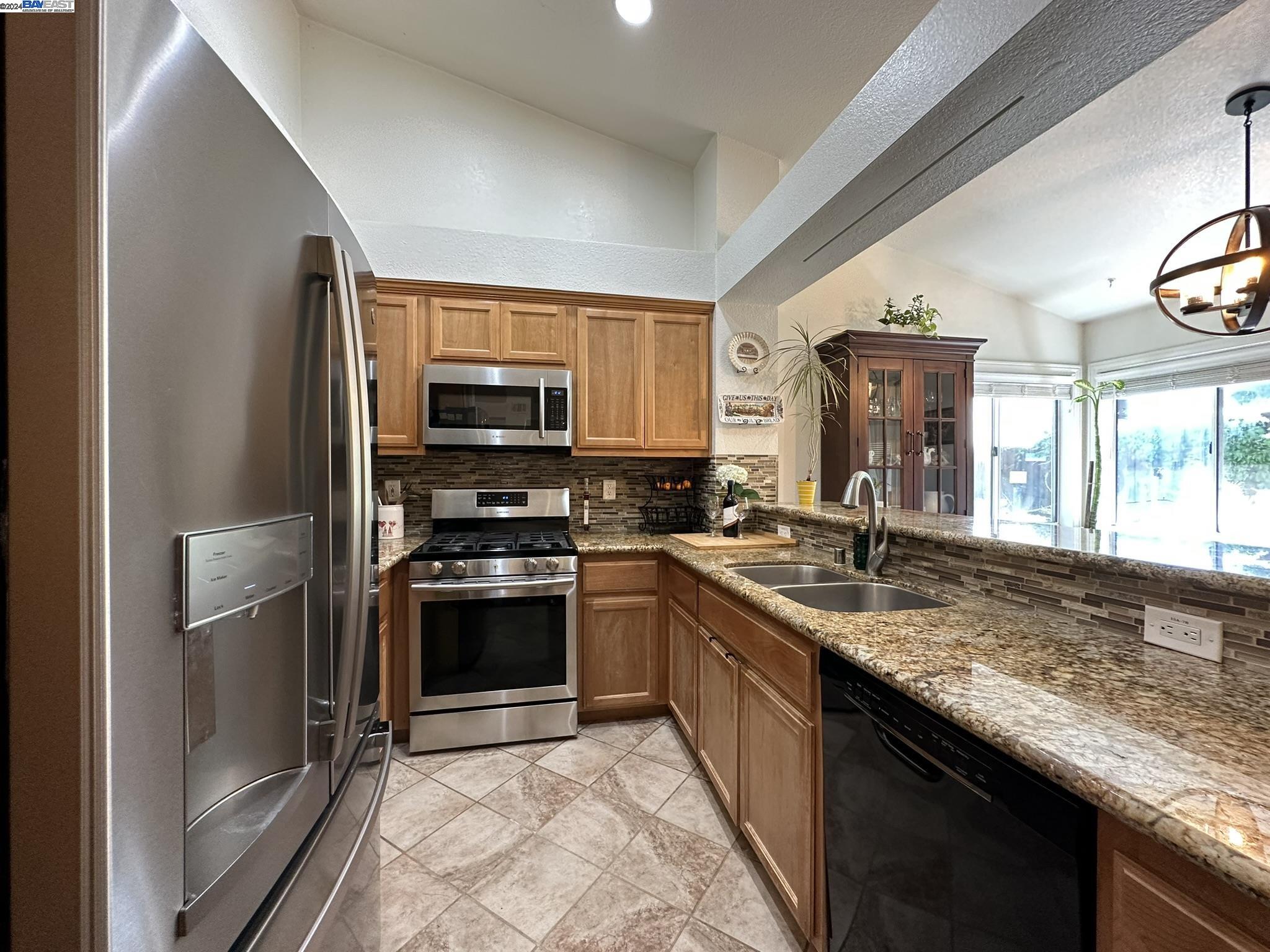 Detail Gallery Image 12 of 60 For 768 Cornsilk Ct, Brentwood,  CA 94513 - 4 Beds | 2 Baths