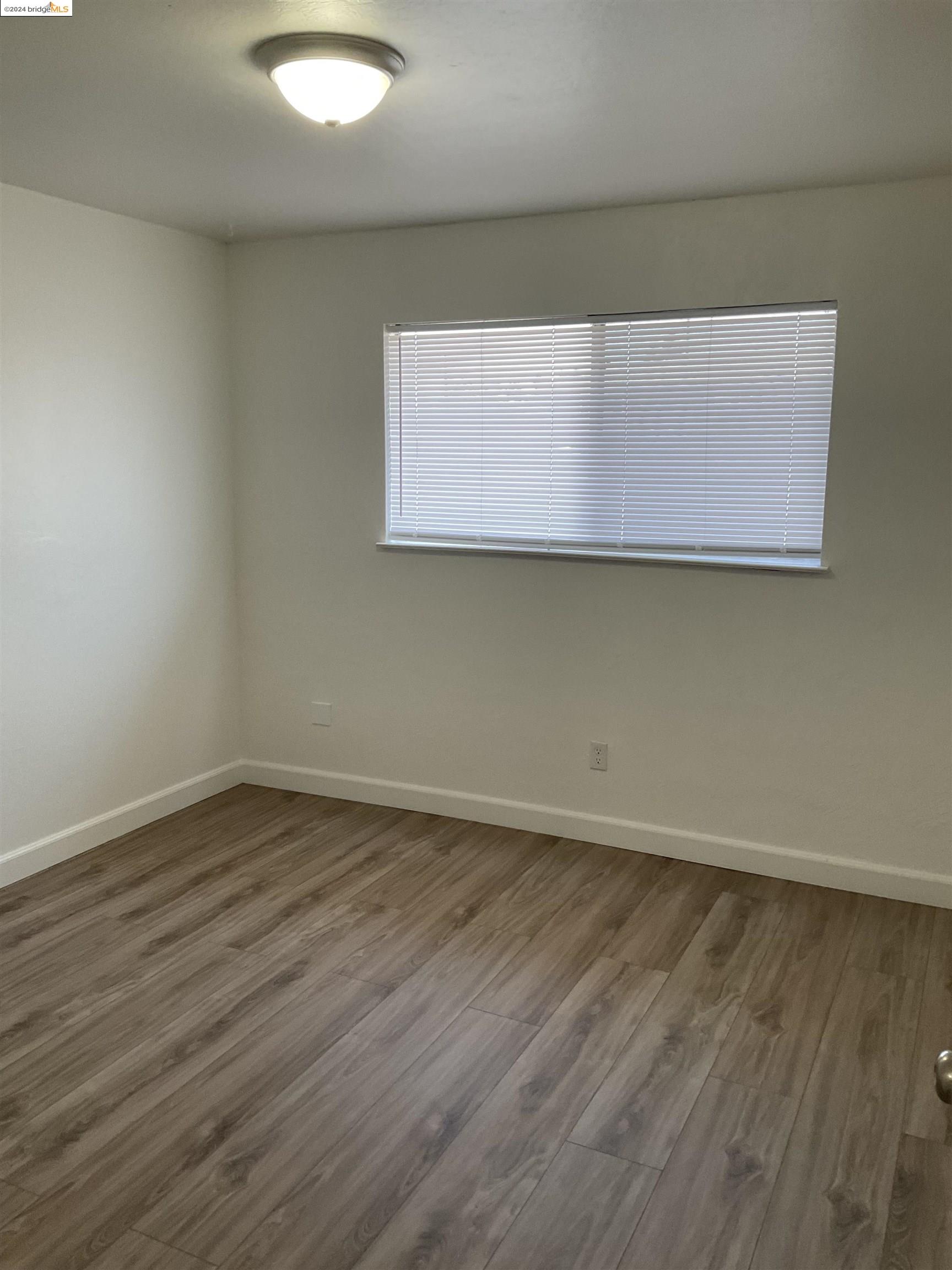 Detail Gallery Image 4 of 6 For 234 Crest St. #3,  Antioch,  CA 94509 - 2 Beds | 1 Baths
