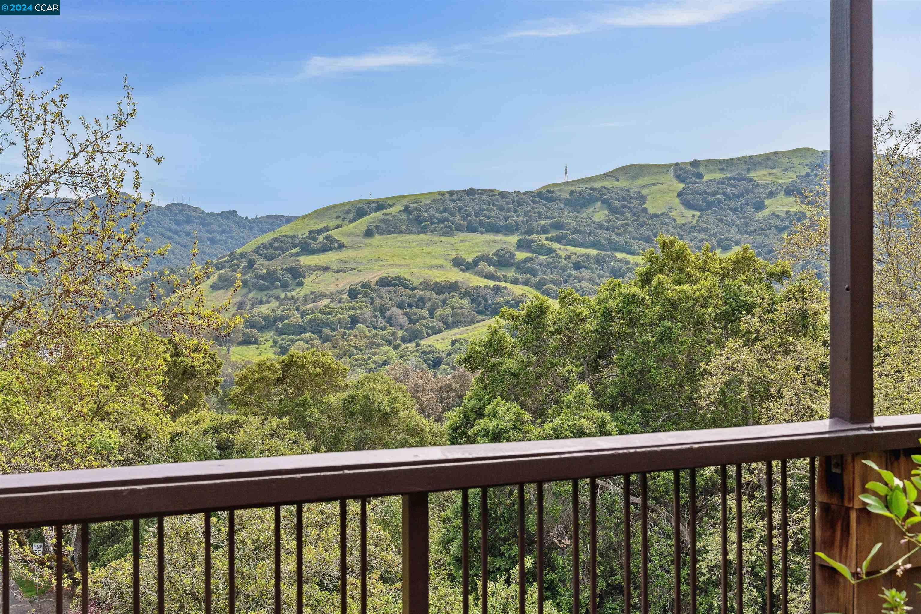 Detail Gallery Image 36 of 41 For 112 Ravenhill Road, Orinda,  CA 94563 - 2 Beds | 2/1 Baths