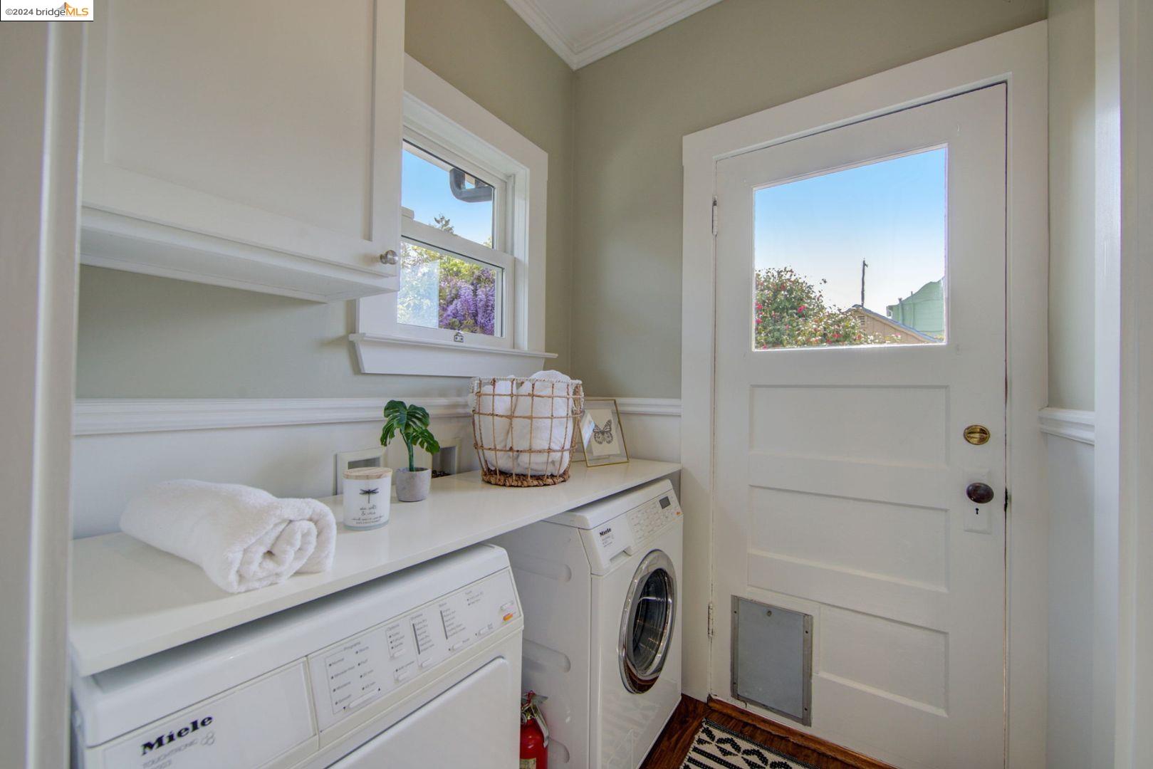 Detail Gallery Image 20 of 49 For 5460 Locksley Ave, Oakland,  CA 94618 - 2 Beds | 1/1 Baths