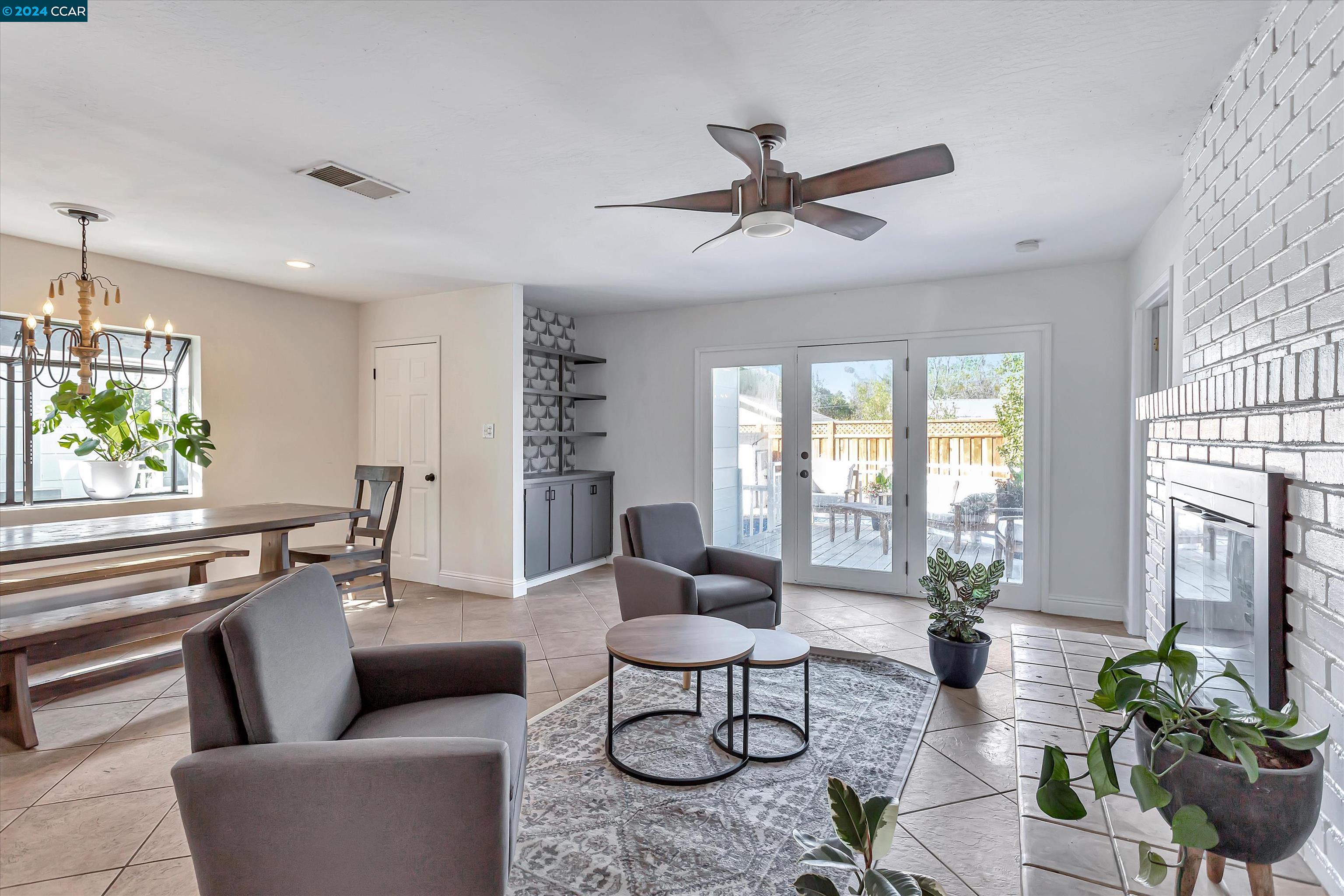 Detail Gallery Image 11 of 36 For 3413 Reed Way, Concord,  CA 94518 - 4 Beds | 2/1 Baths