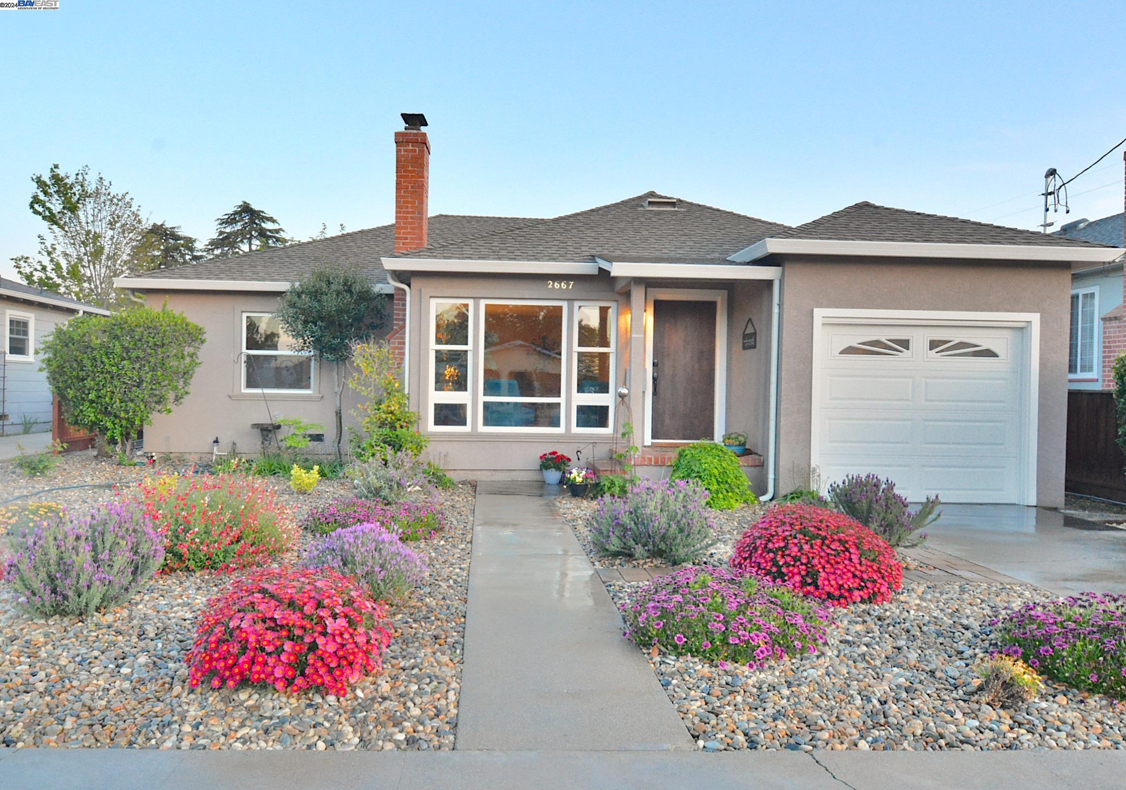 Detail Gallery Image 2 of 39 For 2667 Palm Ave, Livermore,  CA 94550 - 3 Beds | 2/1 Baths