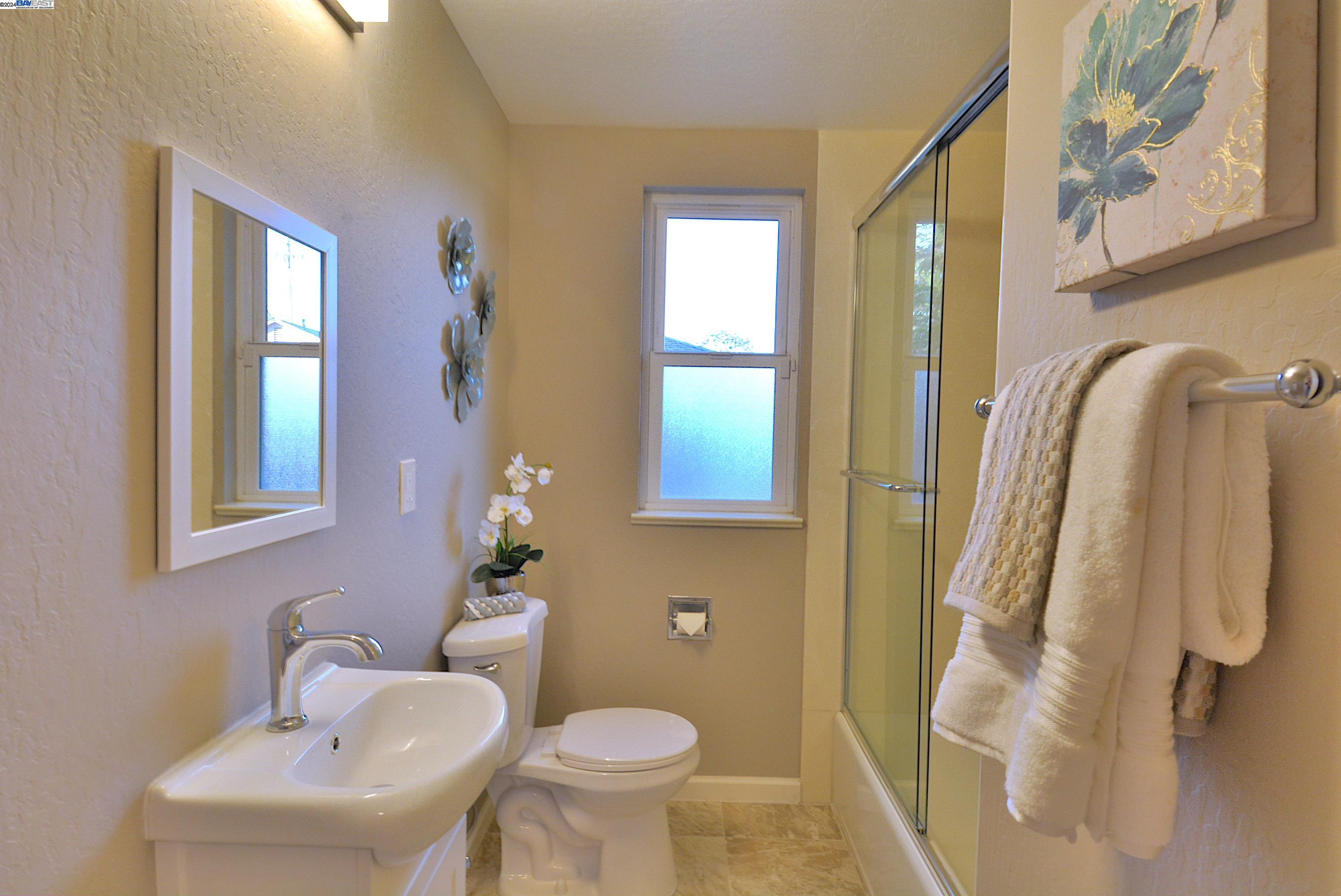 Detail Gallery Image 19 of 39 For 2667 Palm Ave, Livermore,  CA 94550 - 3 Beds | 2/1 Baths