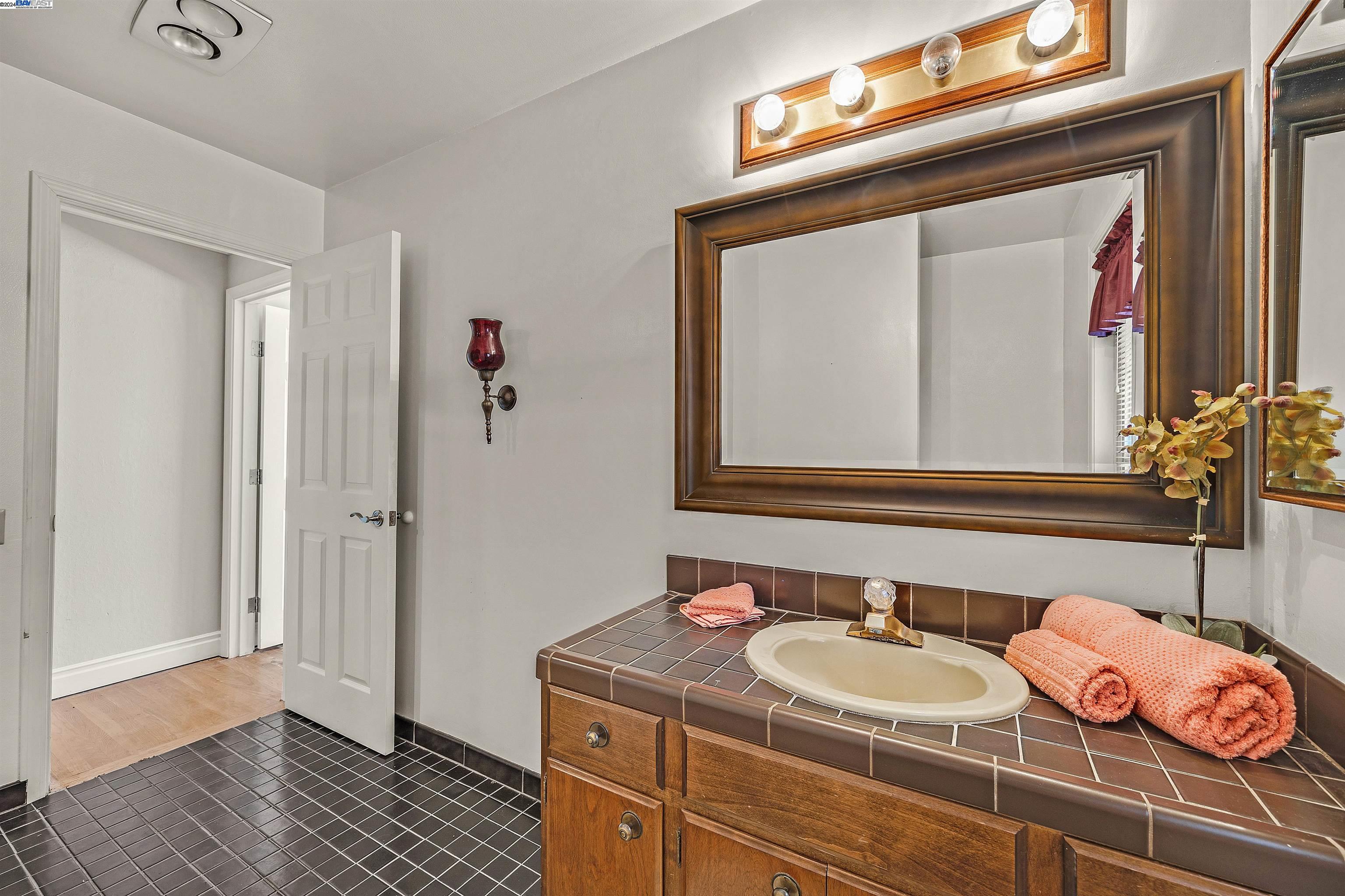 Detail Gallery Image 19 of 22 For 512 Brookfield Dr, Livermore,  CA 94551 - 3 Beds | 2 Baths