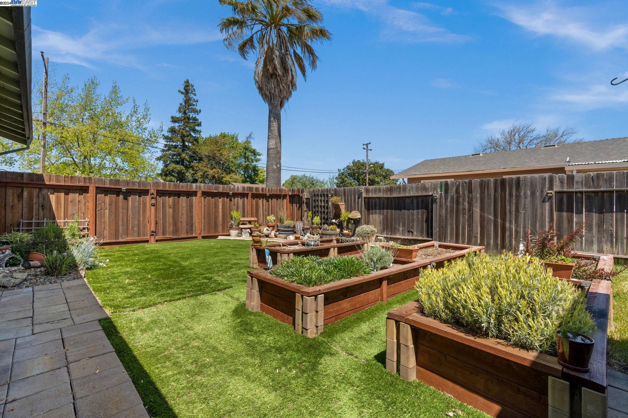 Detail Gallery Image 31 of 50 For 6909 Brighton Dr, Dublin,  CA 94568 - 4 Beds | 2 Baths