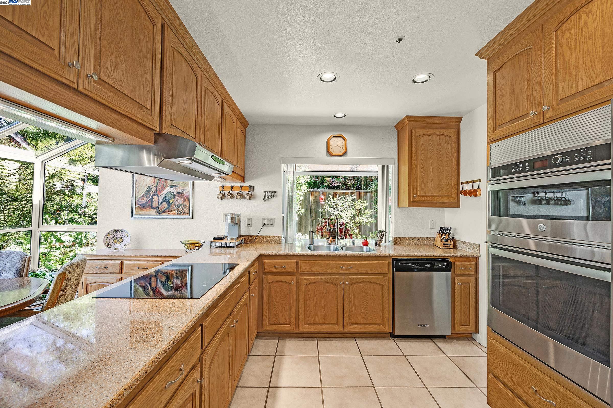 Detail Gallery Image 13 of 33 For 870 Alison Cir, Livermore,  CA 94550 - 3 Beds | 2 Baths