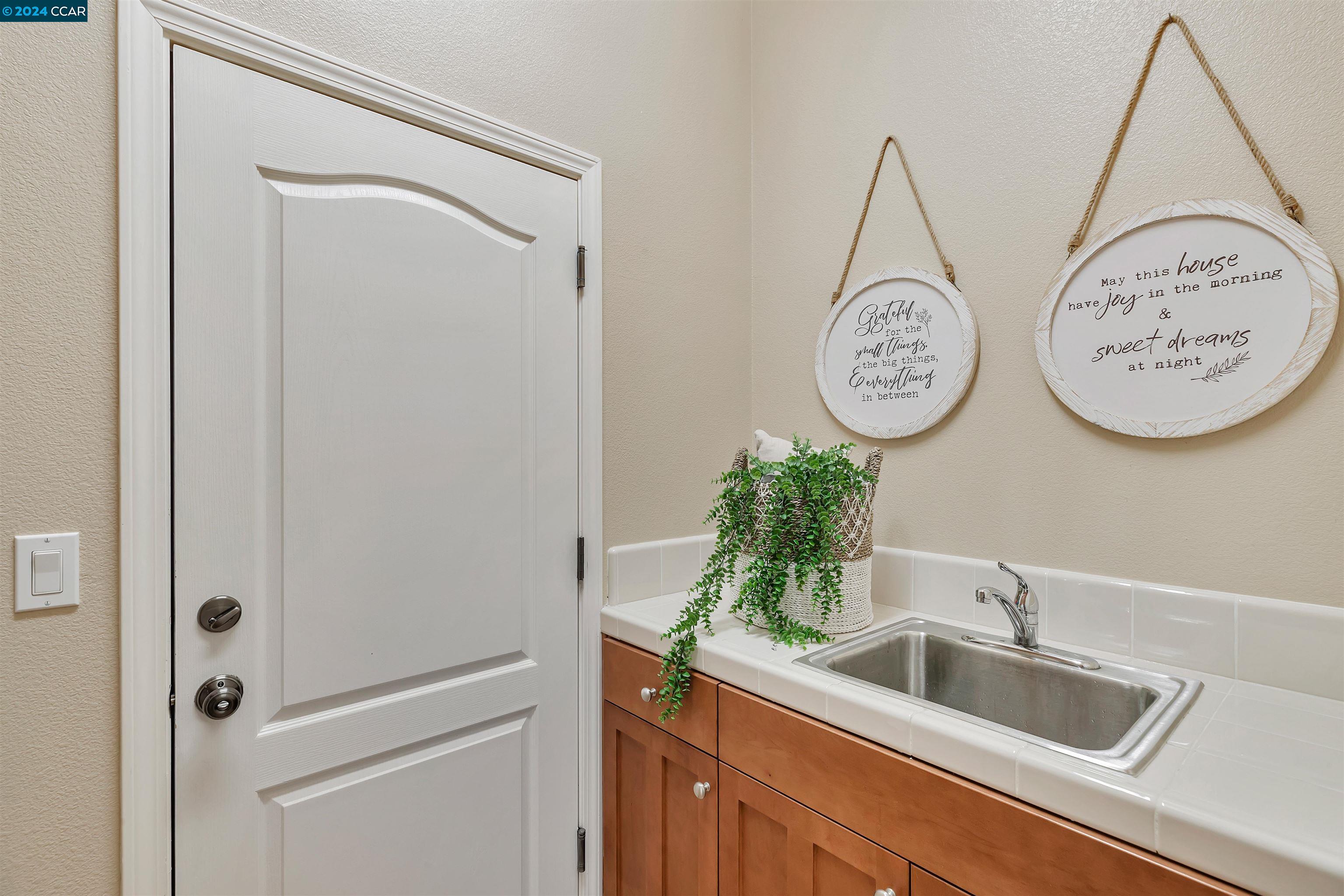 Detail Gallery Image 17 of 19 For 659 W Corazon Way, Mountain House,  CA 95391 - 4 Beds | 3/1 Baths