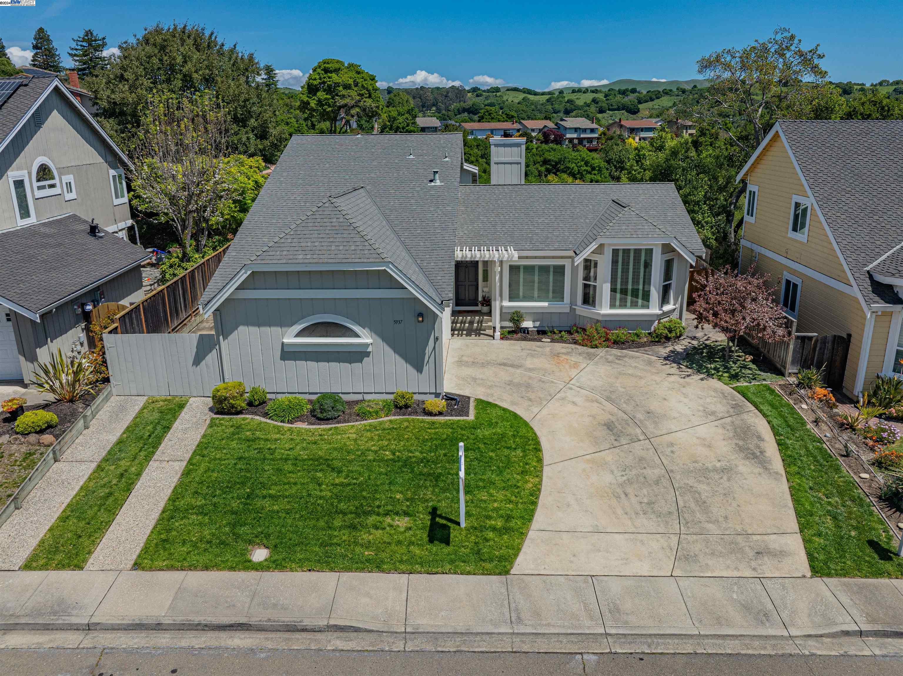 5937 Charter Oaks Dr, Castro Valley, CA 94552 Listing Photo  2