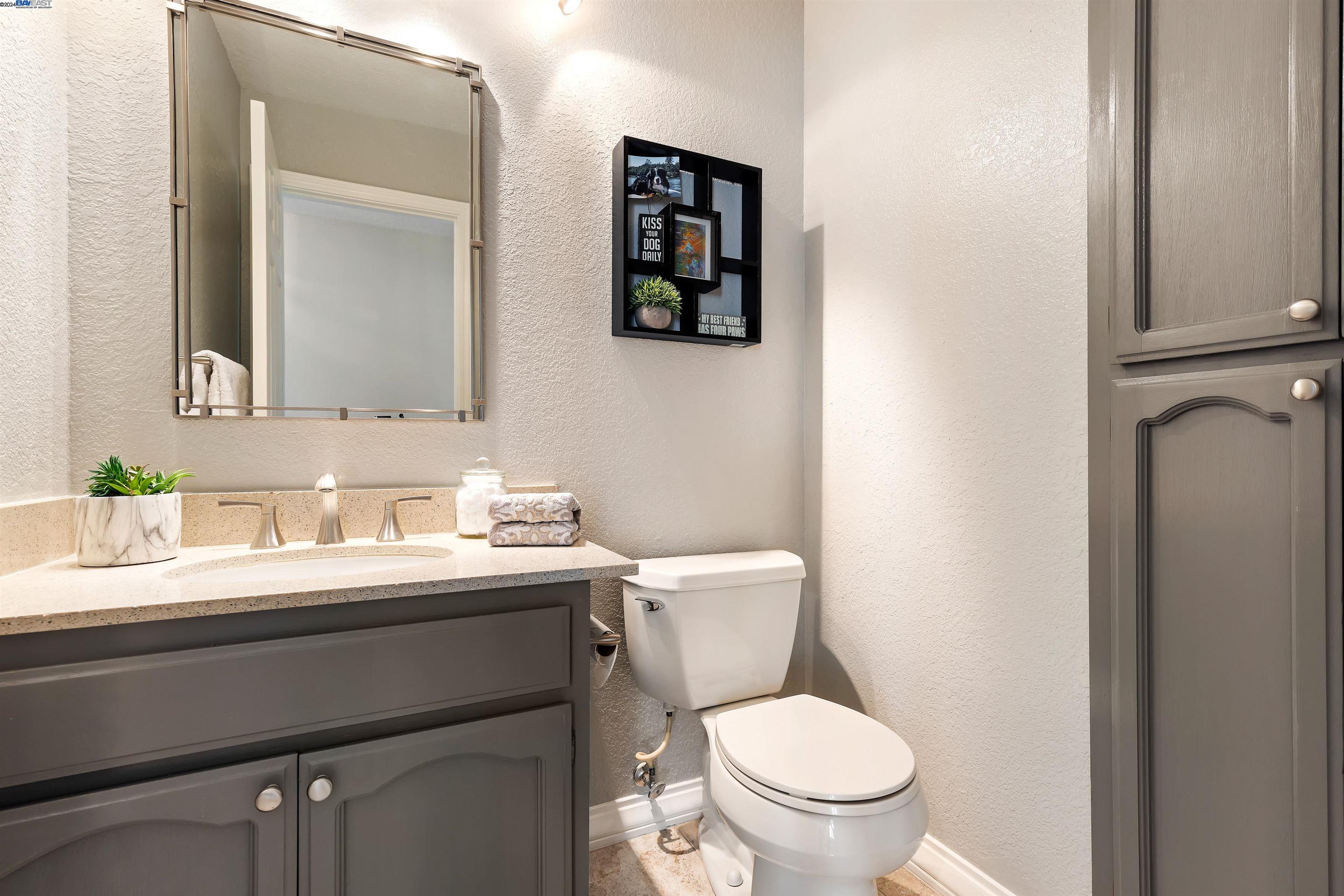 Detail Gallery Image 24 of 45 For 5937 Charter Oaks Dr, Castro Valley,  CA 94552 - 4 Beds | 2/1 Baths