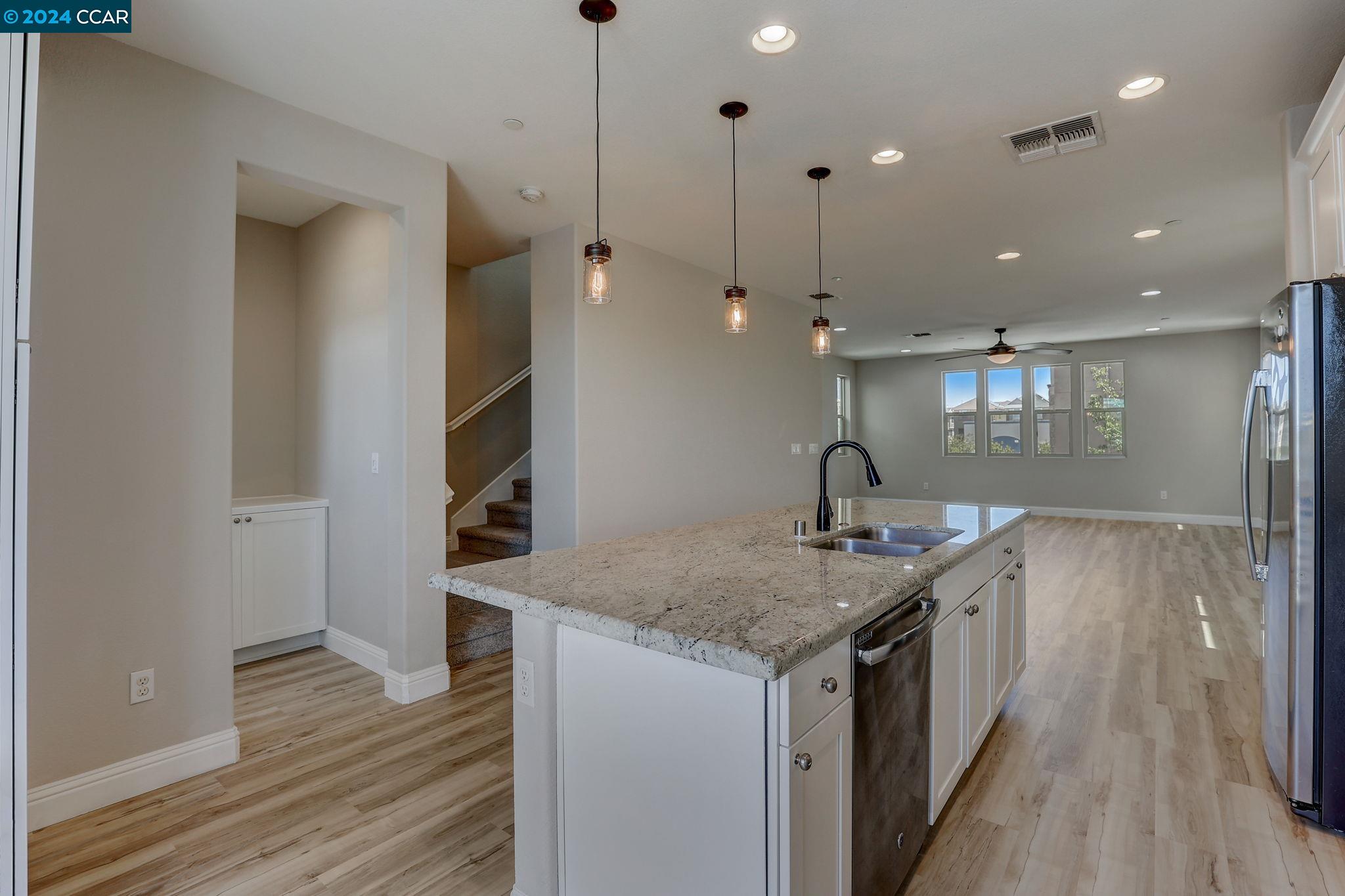 Detail Gallery Image 14 of 48 For 2749 Patcham Cmn, Livermore,  CA 94550 - 4 Beds | 3/1 Baths