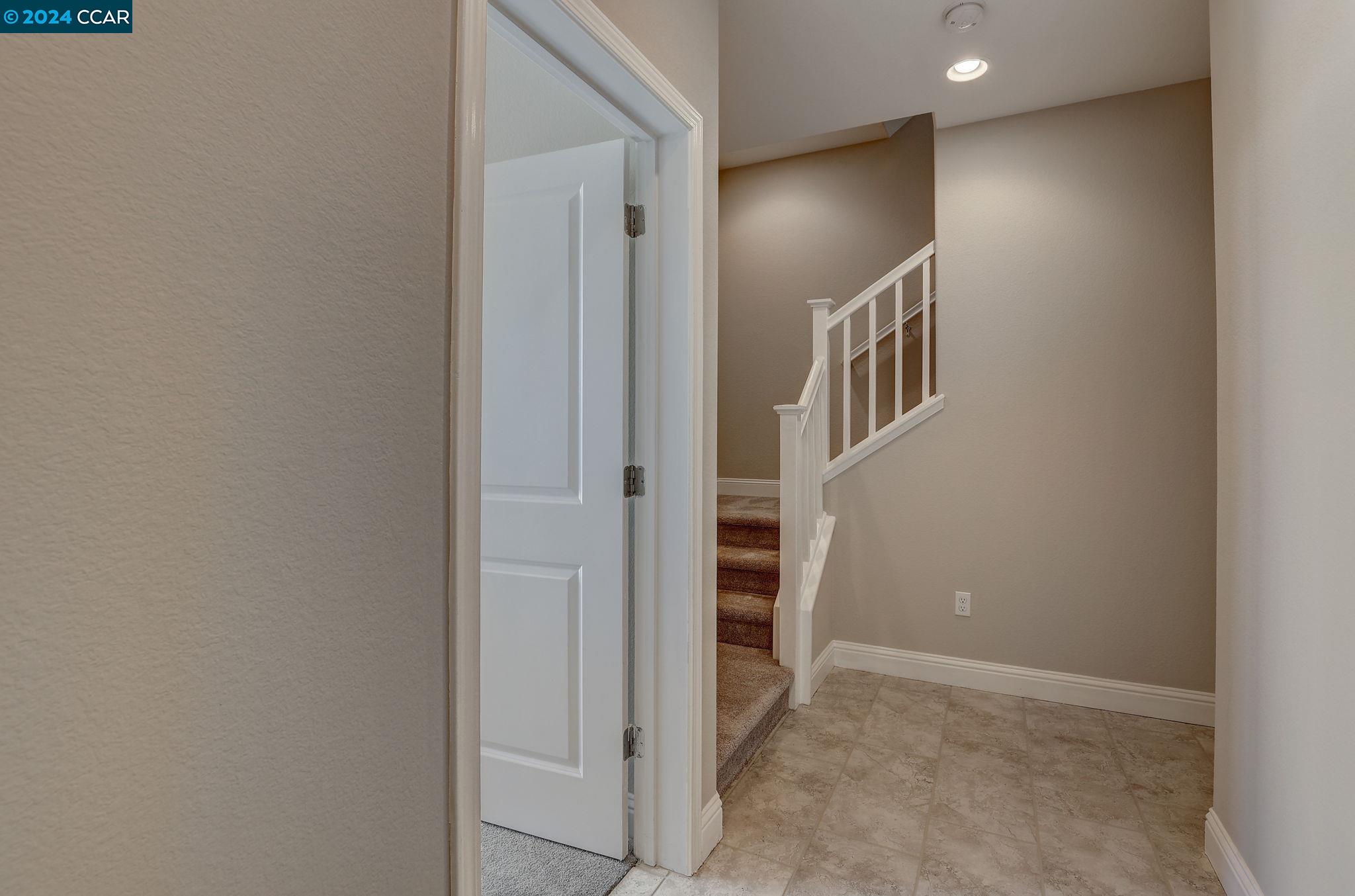 Detail Gallery Image 6 of 48 For 2749 Patcham Cmn, Livermore,  CA 94550 - 4 Beds | 3/1 Baths