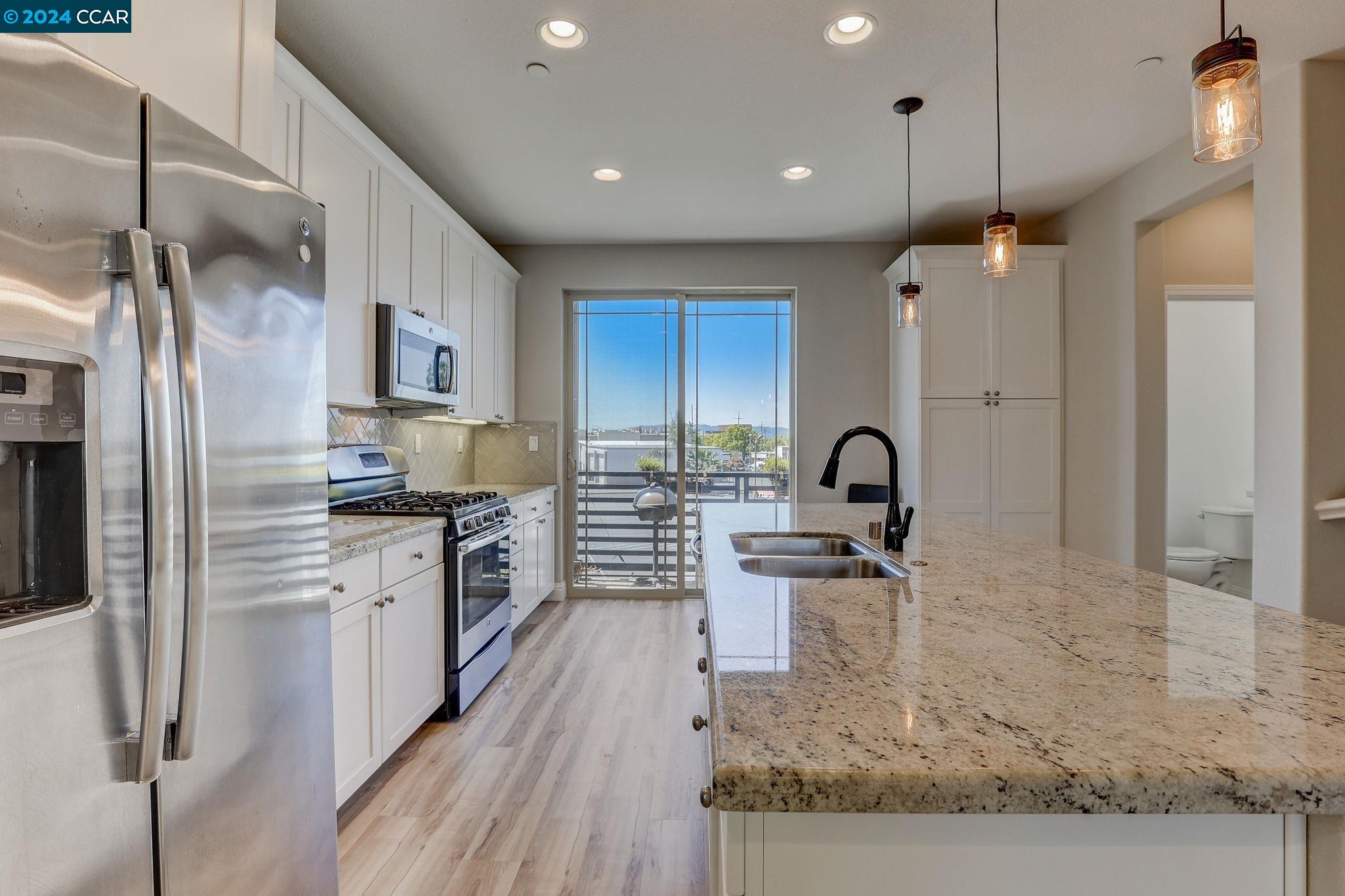 Detail Gallery Image 9 of 48 For 2749 Patcham Cmn, Livermore,  CA 94550 - 4 Beds | 3/1 Baths