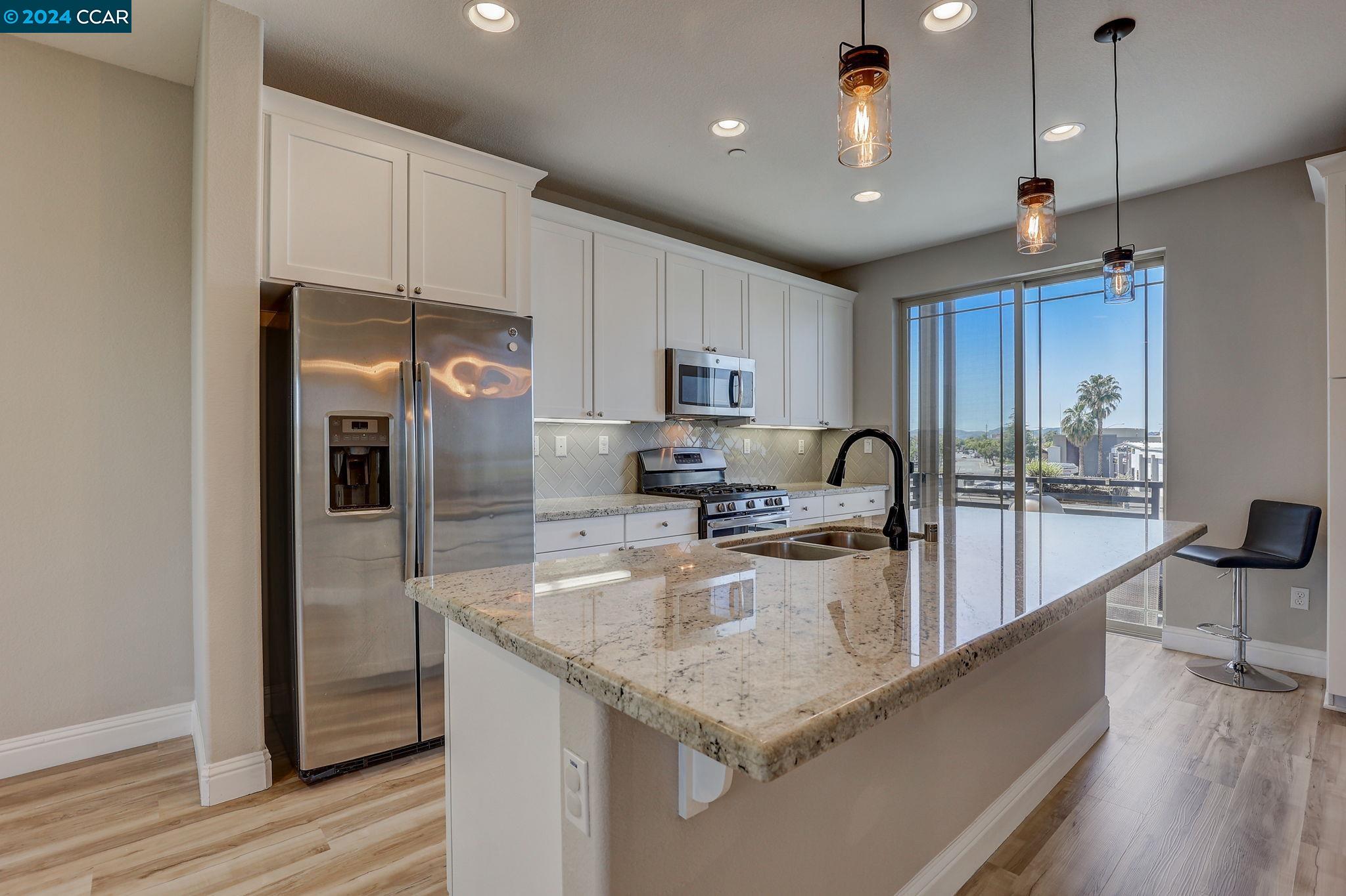 Detail Gallery Image 10 of 48 For 2749 Patcham Cmn, Livermore,  CA 94550 - 4 Beds | 3/1 Baths