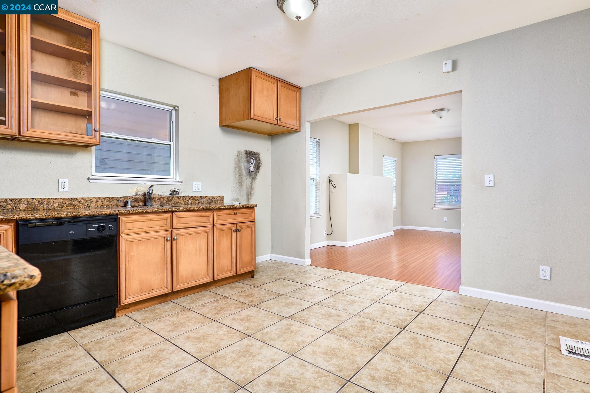 Detail Gallery Image 7 of 23 For 1510 Hayes, Richmond,  CA 94806 - 3 Beds | 2 Baths