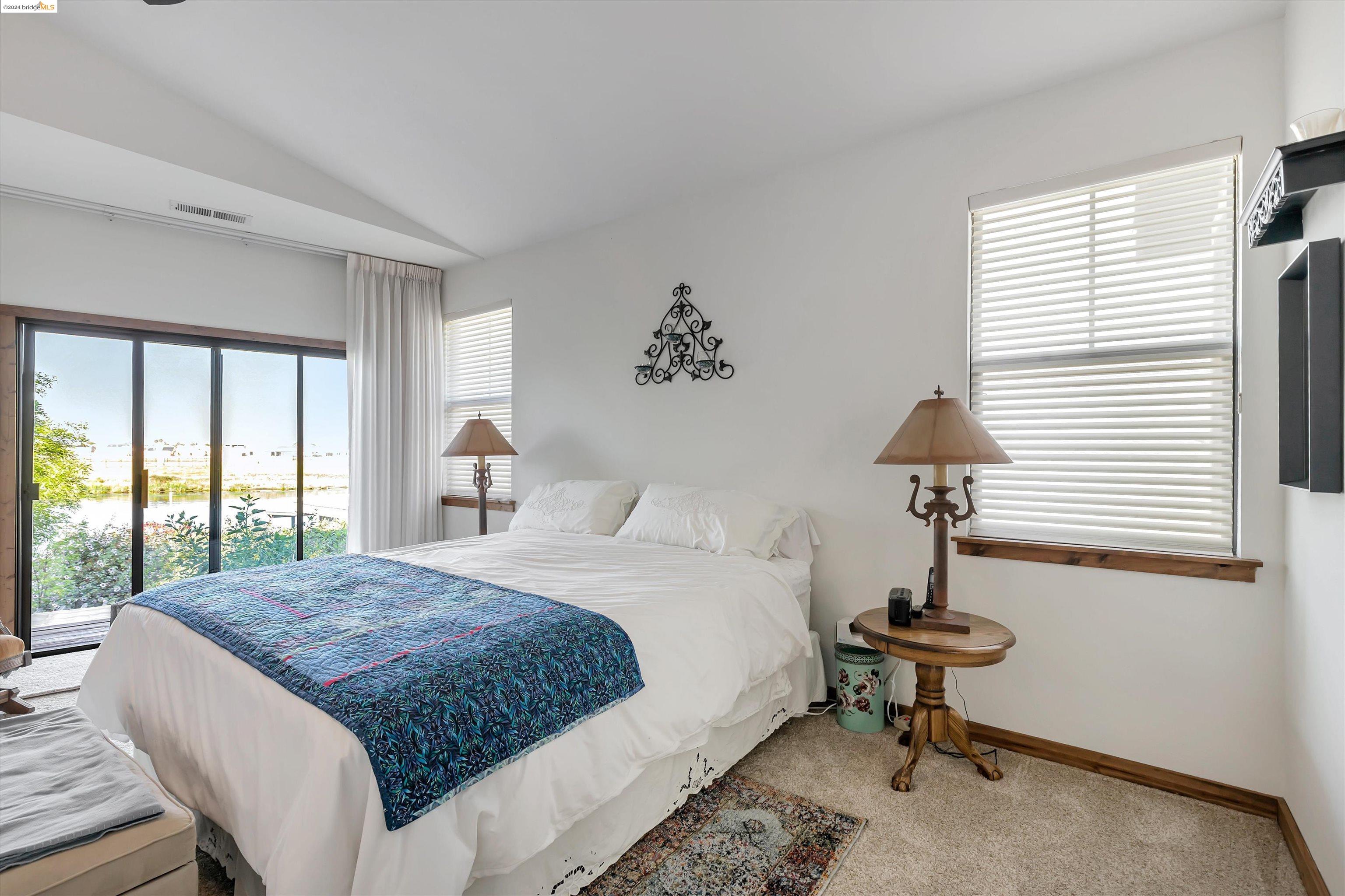 Detail Gallery Image 25 of 53 For 4882 Cabrillo Pt, Discovery Bay,  CA 94505 - 3 Beds | 3 Baths