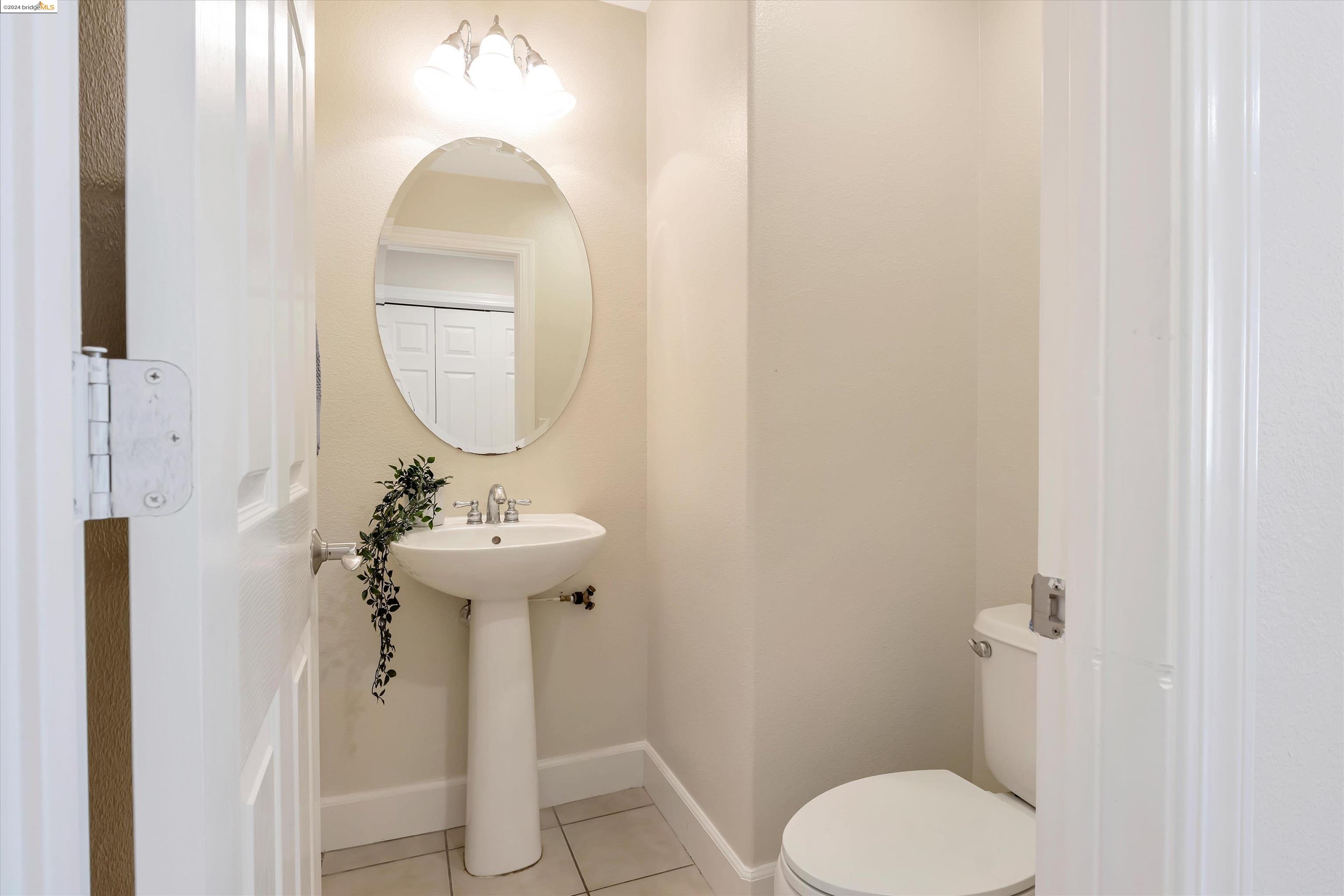 Detail Gallery Image 13 of 40 For 313 Seacliff Way, Richmond,  CA 94801 - 4 Beds | 3/1 Baths