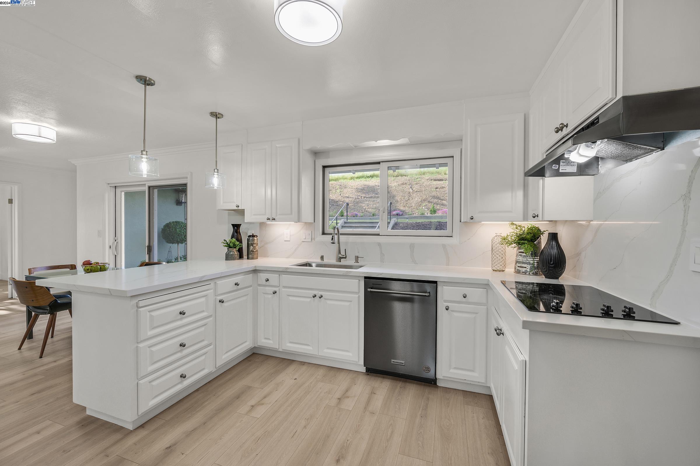 Detail Gallery Image 21 of 55 For 2834 Waverley Way, Livermore,  CA 94551 - 4 Beds | 2/1 Baths