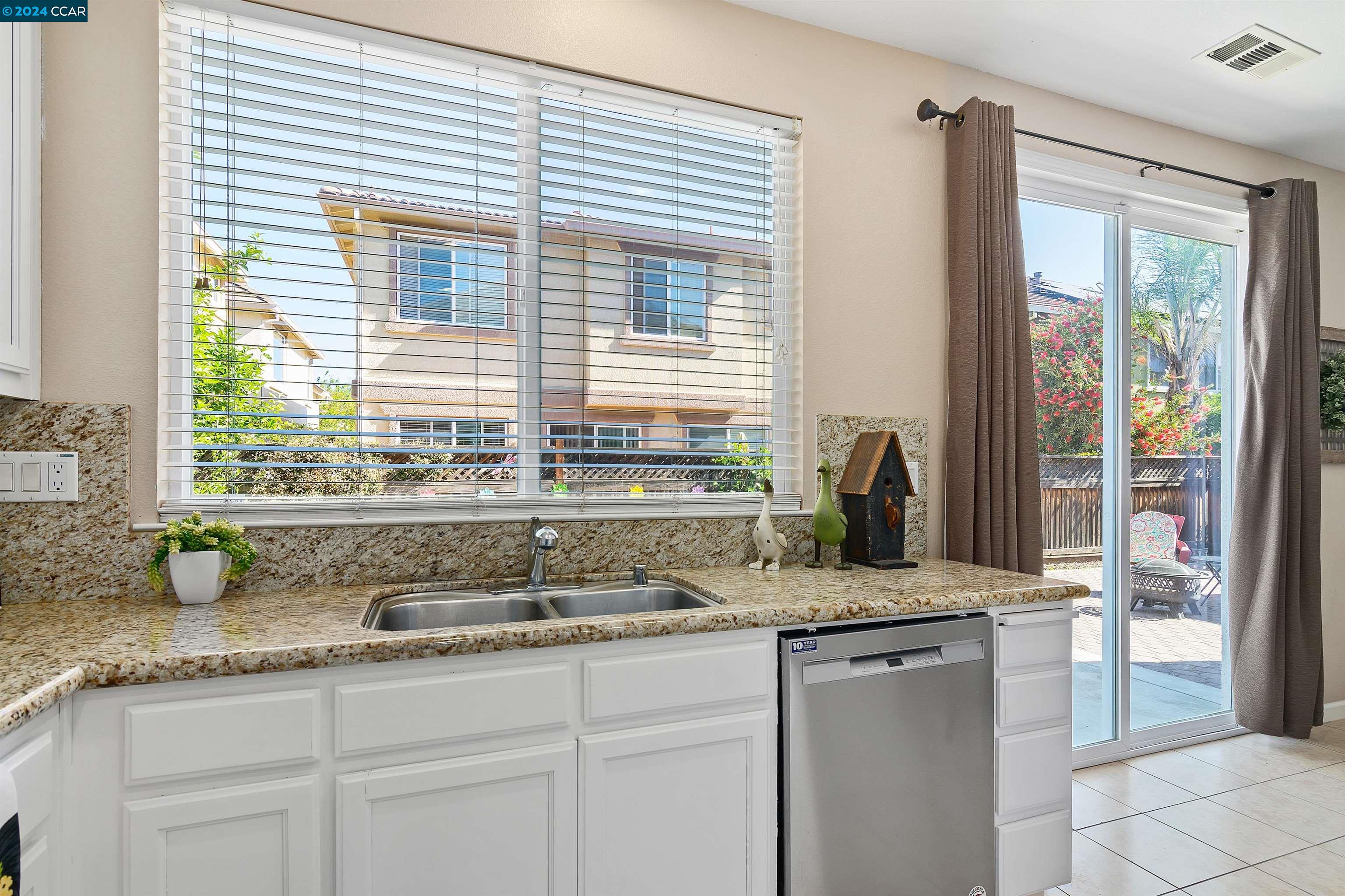 Detail Gallery Image 12 of 48 For 2342 Blue Ridge Ave, Brentwood,  CA 94513 - 4 Beds | 2/1 Baths