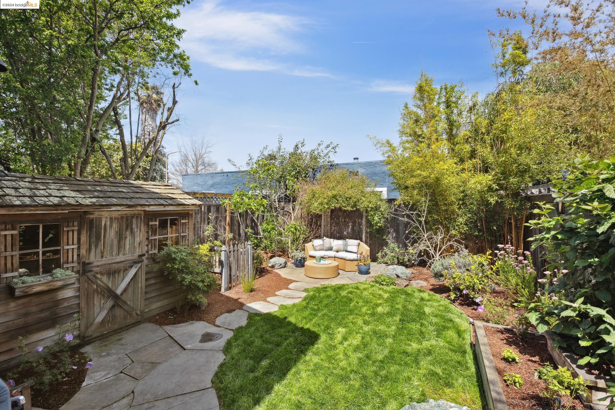 Detail Gallery Image 19 of 46 For 1227 Channing Way, Berkeley,  CA 94702 - 3 Beds | 2 Baths