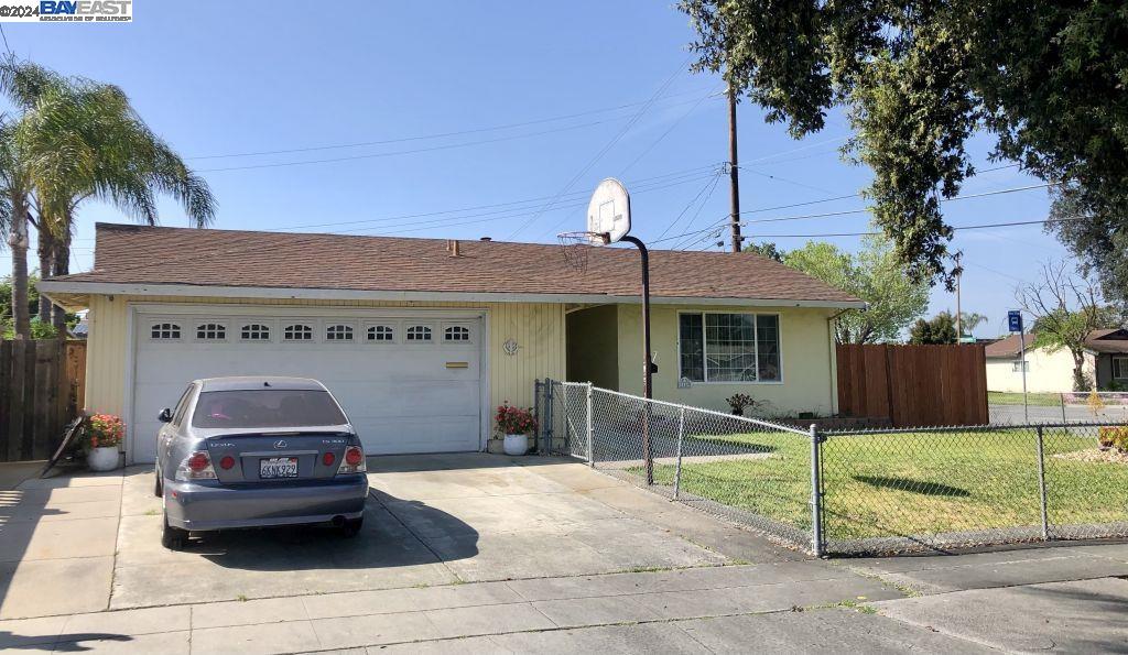 Detail Gallery Image 1 of 1 For 1149 Malott Dr, San Jose,  CA 95121 - 4 Beds | 2 Baths