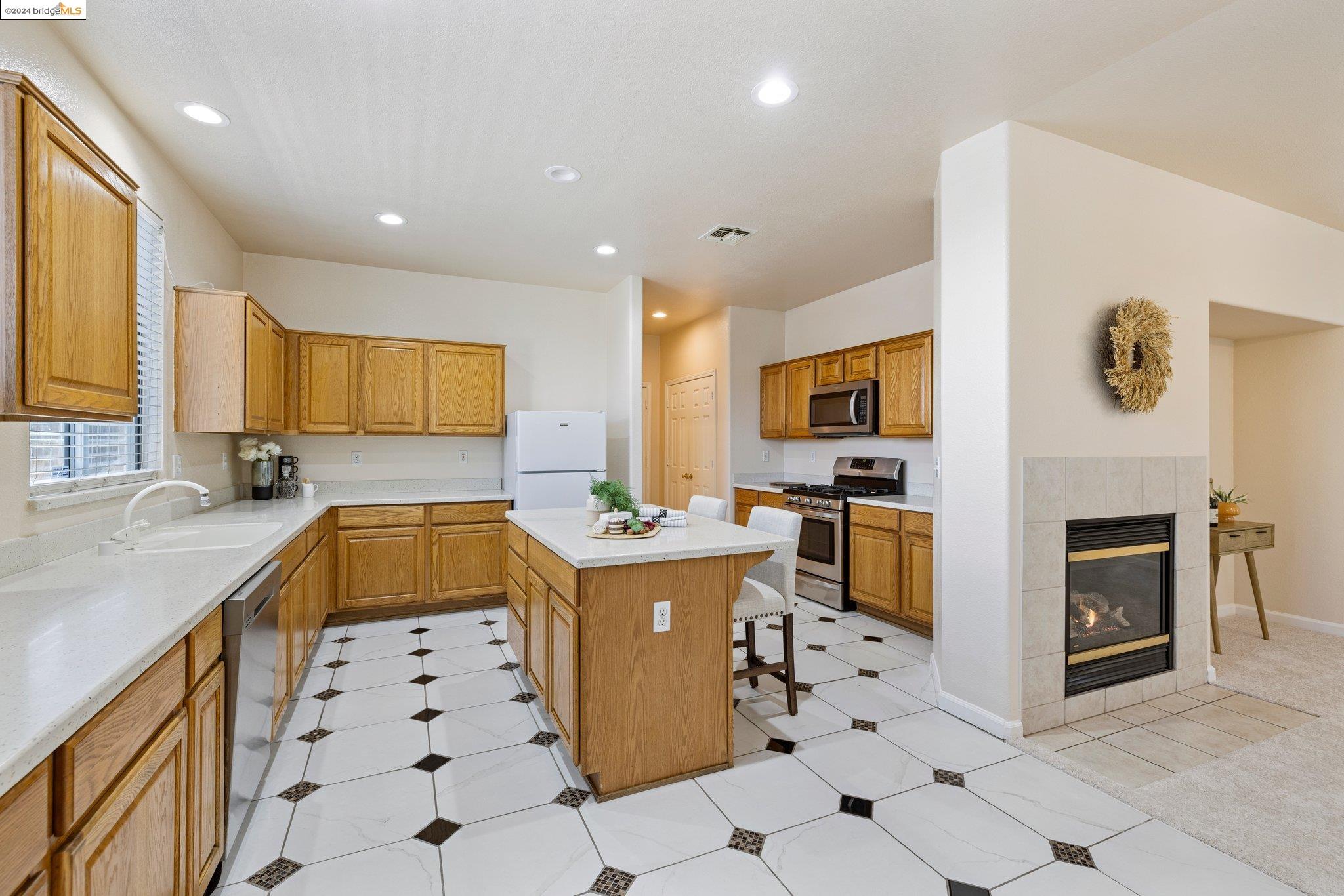 Detail Gallery Image 23 of 60 For 2047 Pasado Ave, Manteca,  CA 95336 - 4 Beds | 2/1 Baths