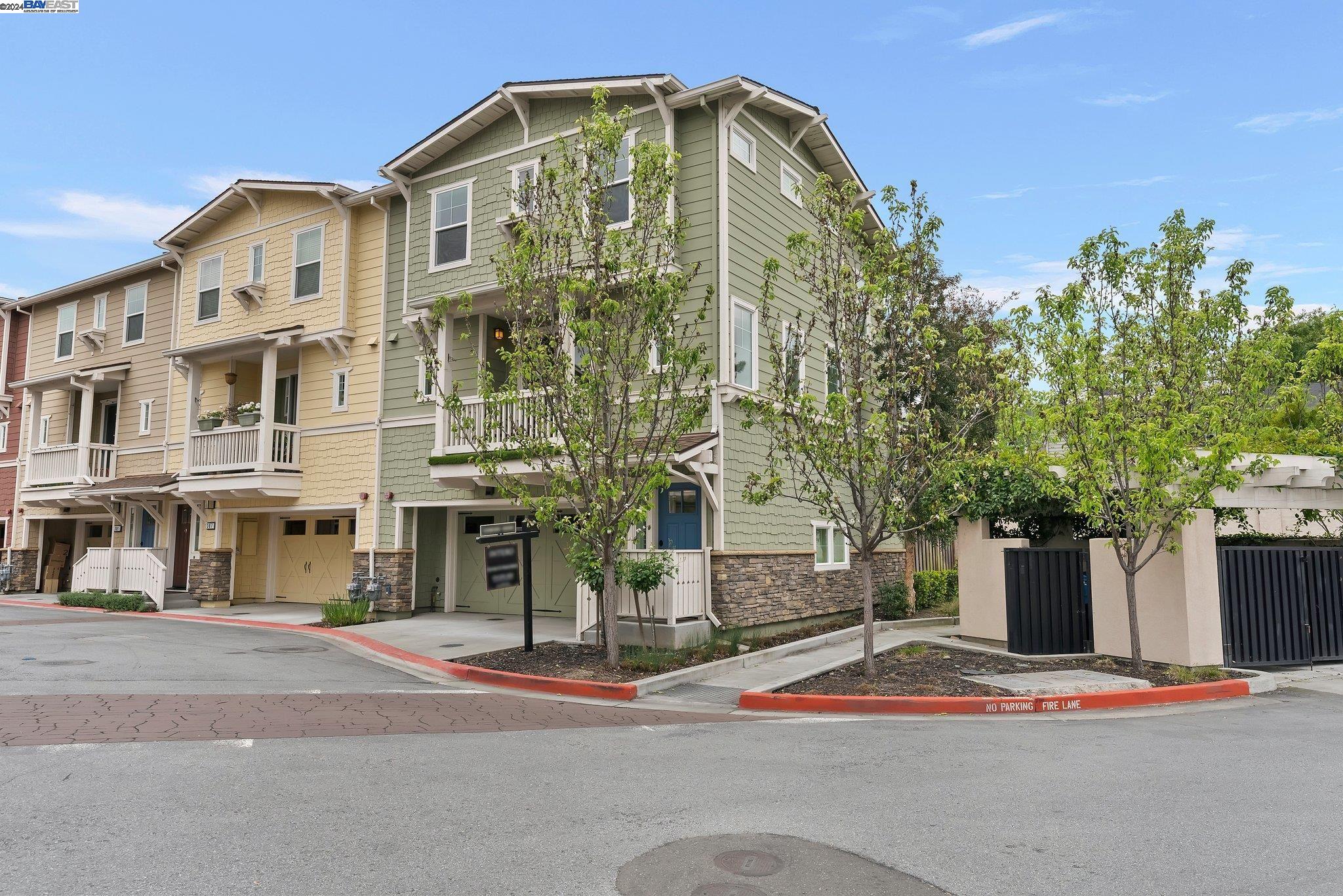 Detail Gallery Image 1 of 1 For 305 Amaryllis Ter, Sunnyvale,  CA 94086 - 3 Beds | 2/1 Baths