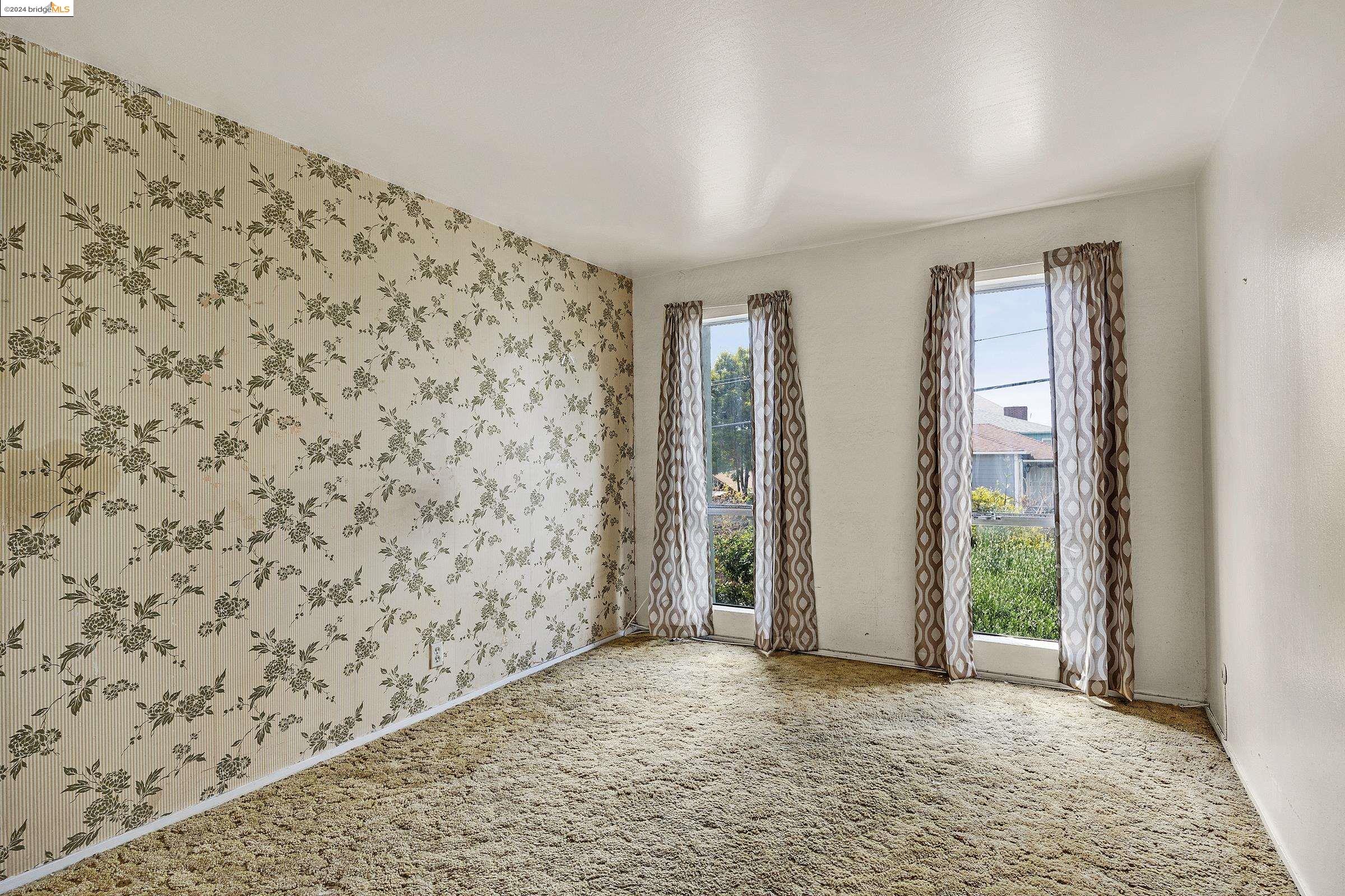 Detail Gallery Image 9 of 13 For 710 E 22nd St #203,  Oakland,  CA 94606 - 2 Beds | 1 Baths