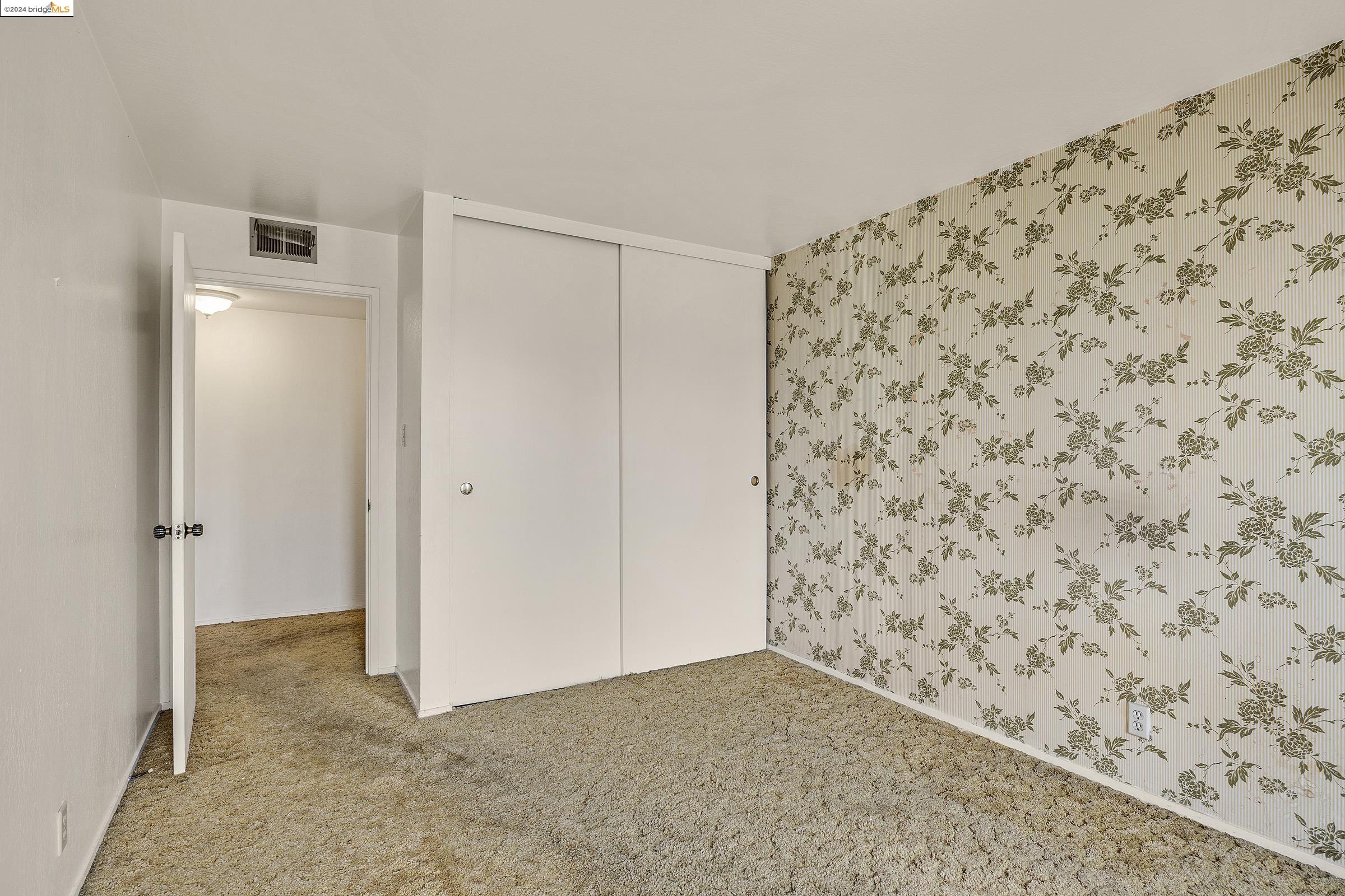 Detail Gallery Image 10 of 13 For 710 E 22nd St #203,  Oakland,  CA 94606 - 2 Beds | 1 Baths
