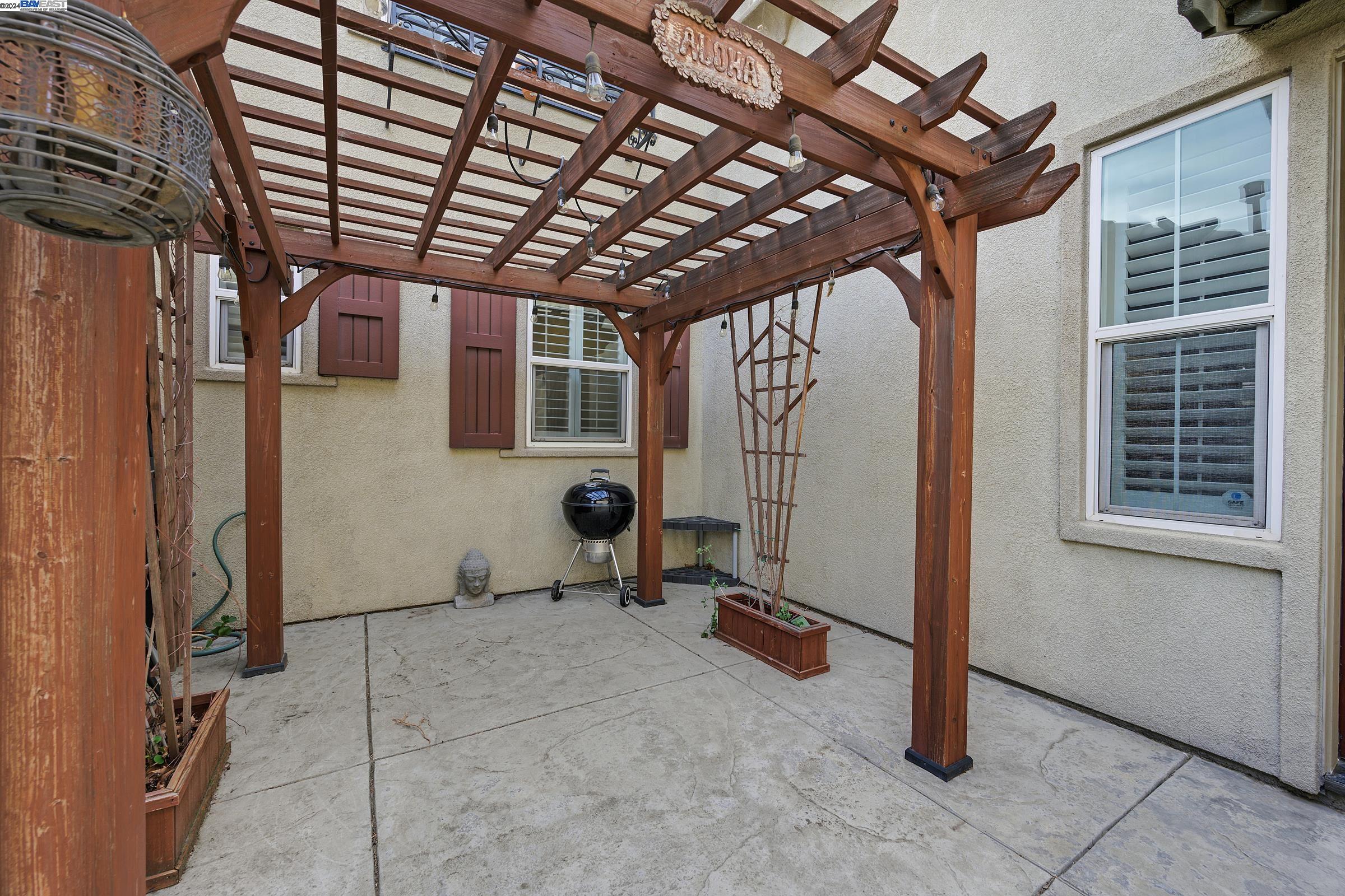 Detail Gallery Image 33 of 34 For 159 W Santa Cruz Way, Mountain House,  CA 95391 - 2 Beds | 2/1 Baths