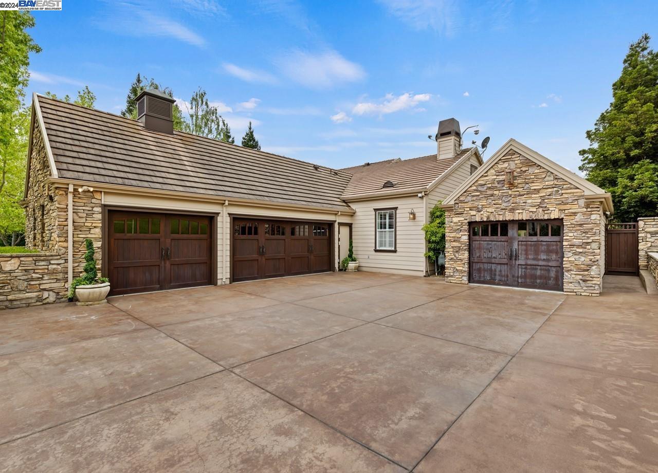 Detail Gallery Image 55 of 60 For 4075 Stone Valley Oaks Dr, Alamo,  CA 94507 - 4 Beds | 5/1 Baths