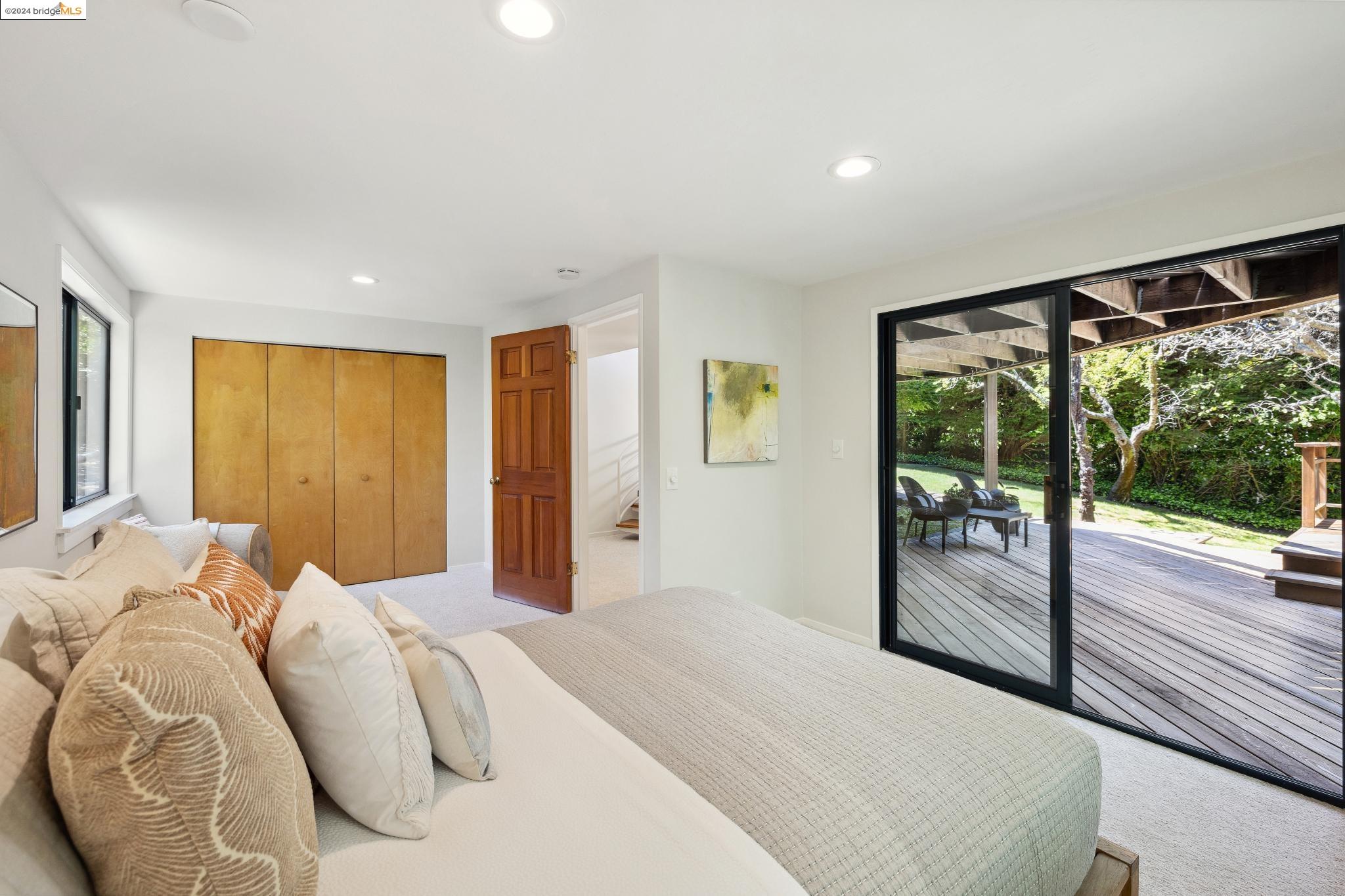 Detail Gallery Image 40 of 59 For 375 Molino Ave, Mill Valley,  CA 94941 - 3 Beds | 2 Baths