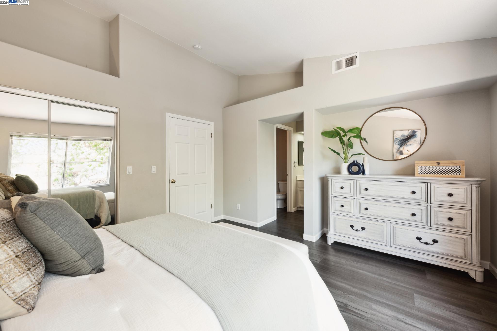 Detail Gallery Image 29 of 58 For 6040 Roma Ter #104,  Fremont,  CA 94555 - 3 Beds | 2/1 Baths