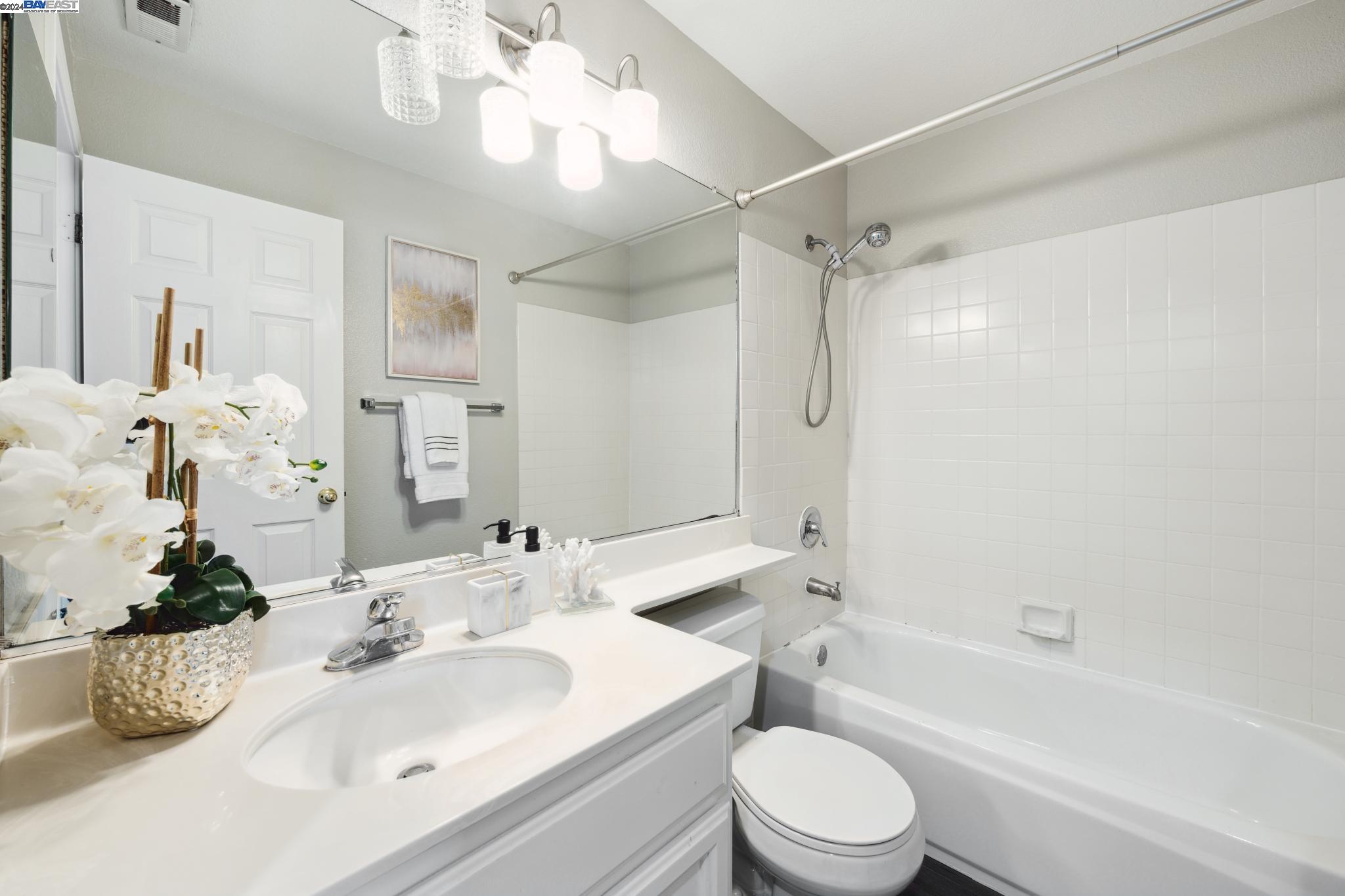 Detail Gallery Image 36 of 58 For 6040 Roma Ter #104,  Fremont,  CA 94555 - 3 Beds | 2/1 Baths