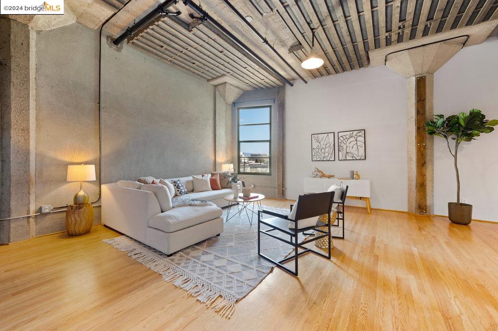 Detail Gallery Image 15 of 45 For 737 2nd St #404,  Oakland,  CA 94607 - 1 Beds | 1 Baths