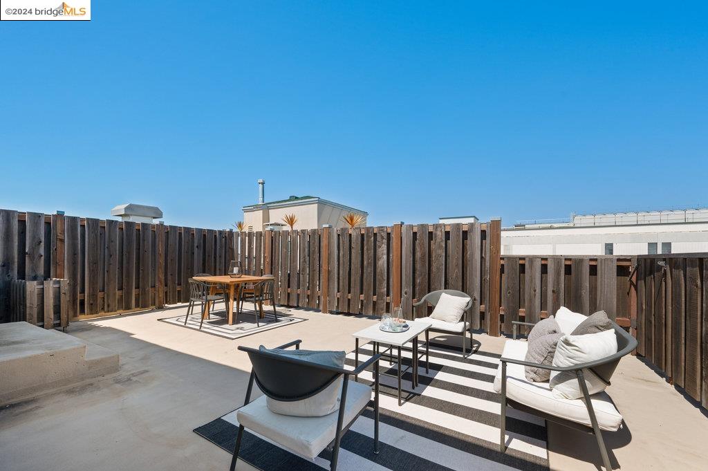 Detail Gallery Image 43 of 45 For 737 2nd St #404,  Oakland,  CA 94607 - 1 Beds | 1 Baths
