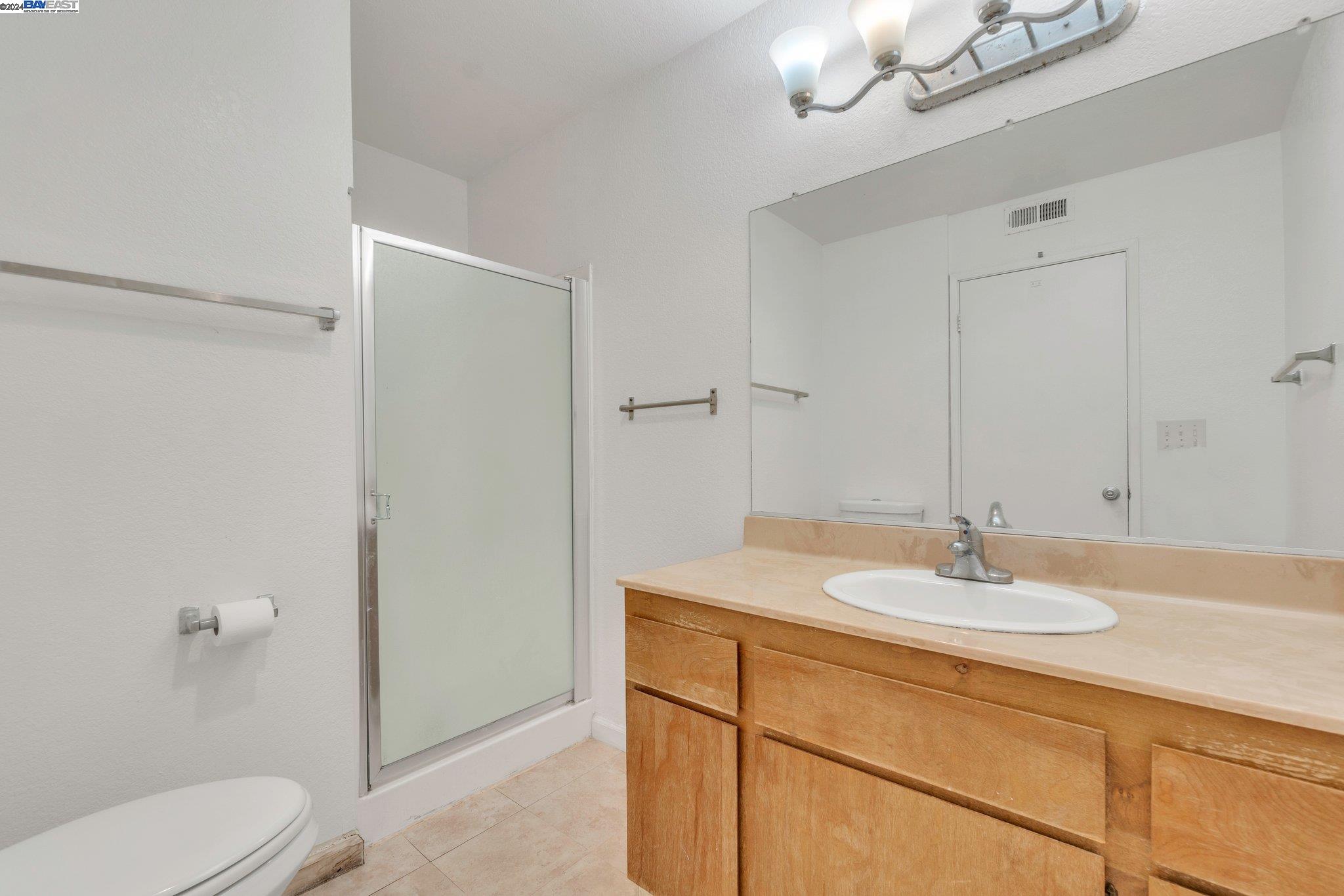 Detail Gallery Image 15 of 47 For 2121 Vale Rd #114,  San Pablo,  CA 94806 - 2 Beds | 2 Baths