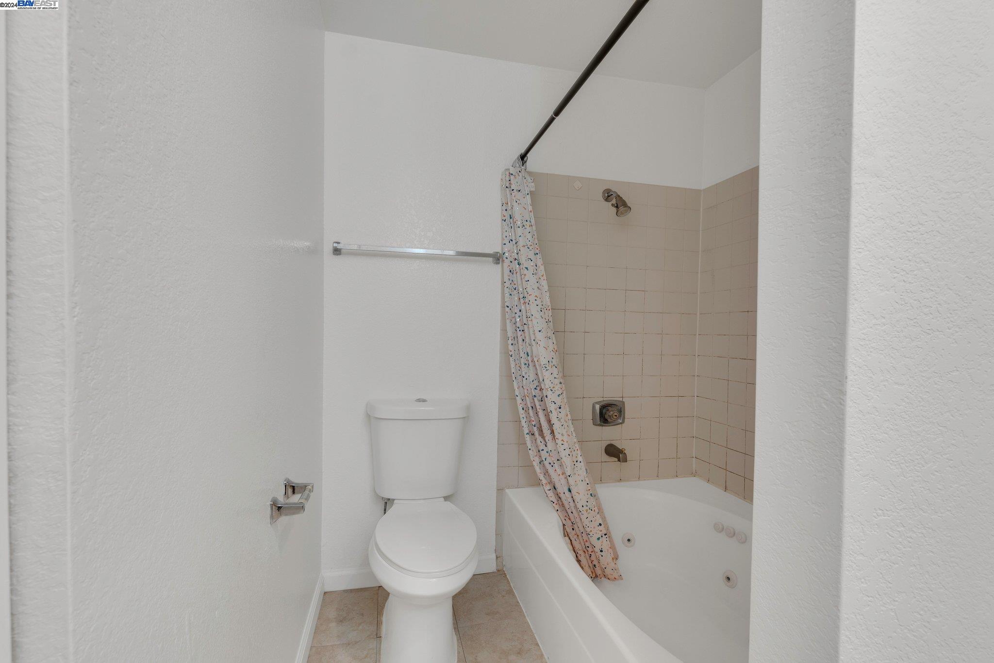 Detail Gallery Image 23 of 47 For 2121 Vale Rd #114,  San Pablo,  CA 94806 - 2 Beds | 2 Baths