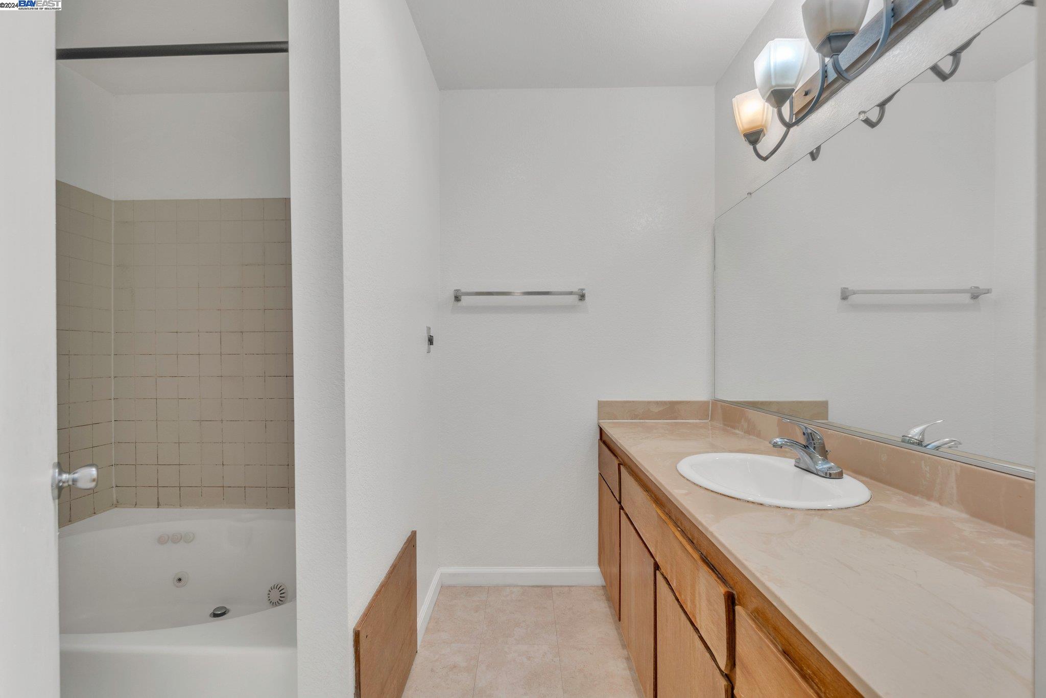 Detail Gallery Image 24 of 47 For 2121 Vale Rd #114,  San Pablo,  CA 94806 - 2 Beds | 2 Baths