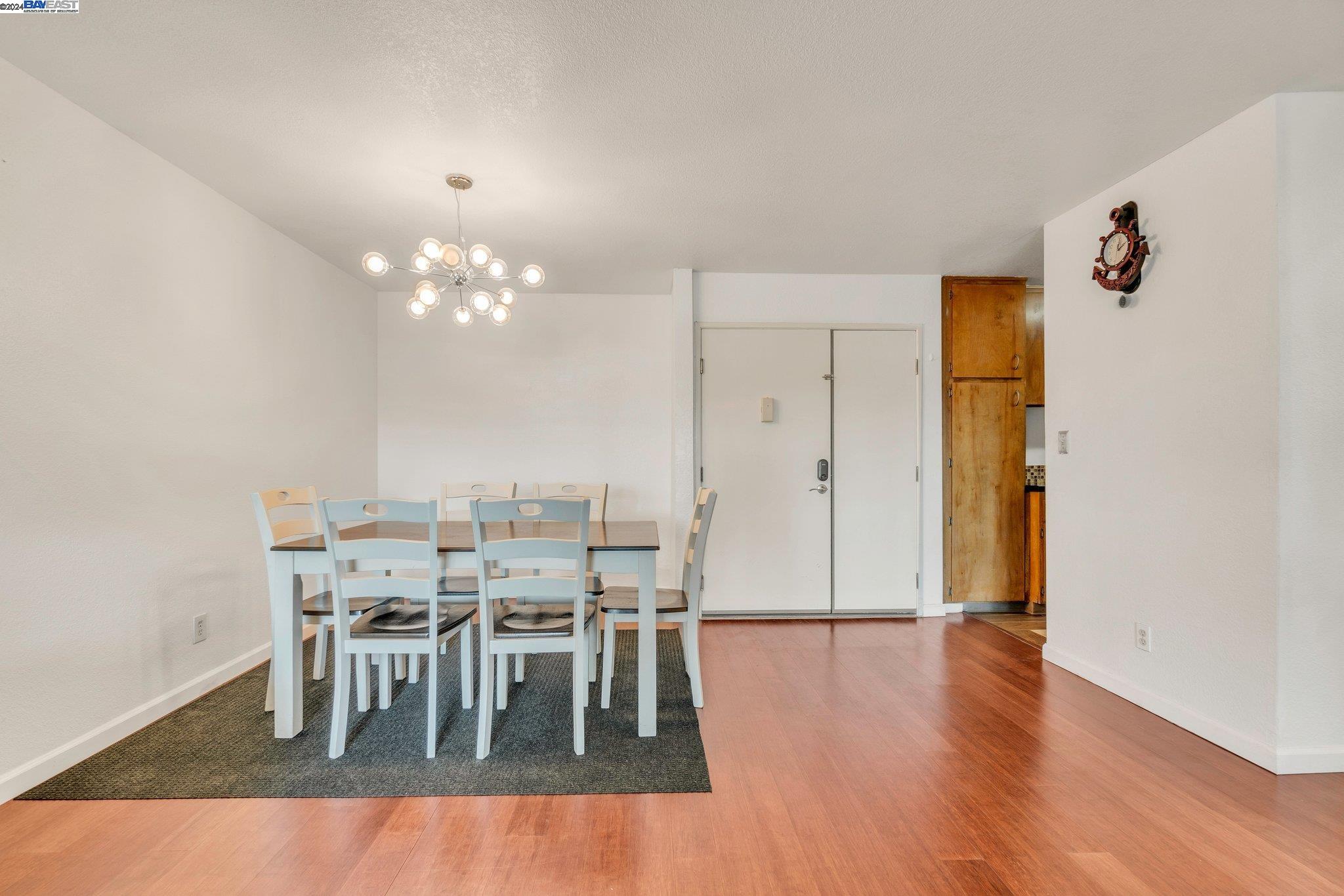 Detail Gallery Image 10 of 47 For 2121 Vale Rd #114,  San Pablo,  CA 94806 - 2 Beds | 2 Baths