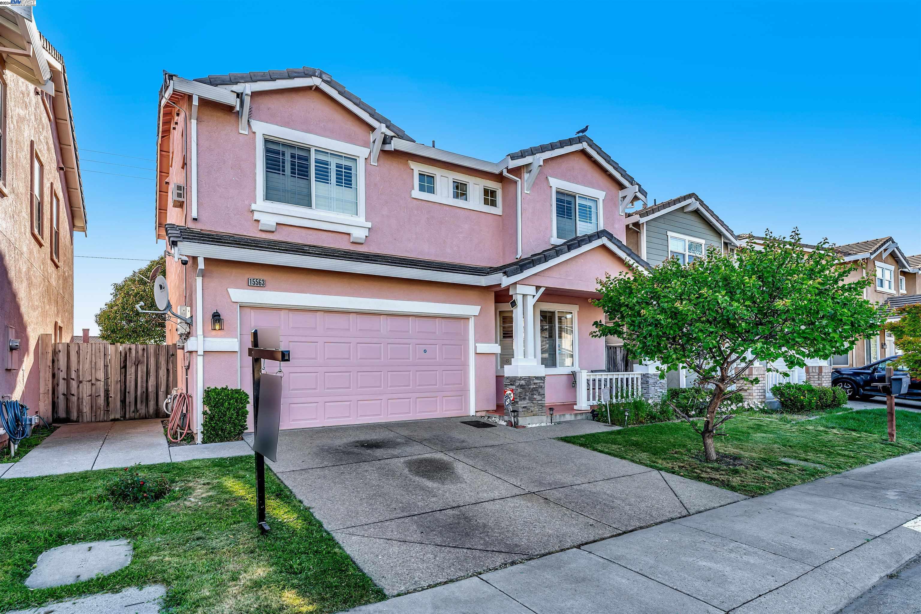 Detail Gallery Image 1 of 1 For 15563 Ronconi Dr, San Lorenzo,  CA 94580 - 3 Beds | 2/1 Baths