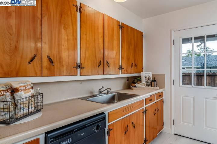 Detail Gallery Image 10 of 25 For 14535 Elm St, San Leandro,  CA 94579 - 3 Beds | 1 Baths